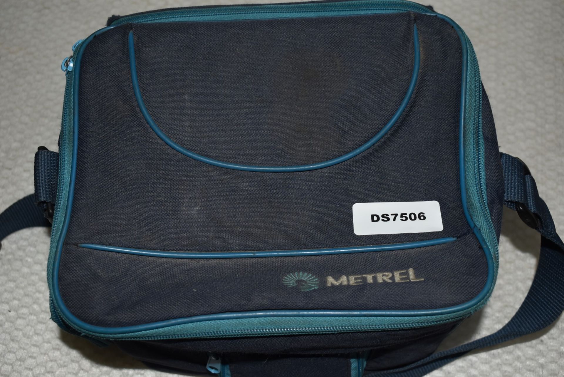 1 x METREL MI3000 EASIPlus Multifunctional Portable Electrical Tester With Carry Case - Ref: - Image 4 of 6