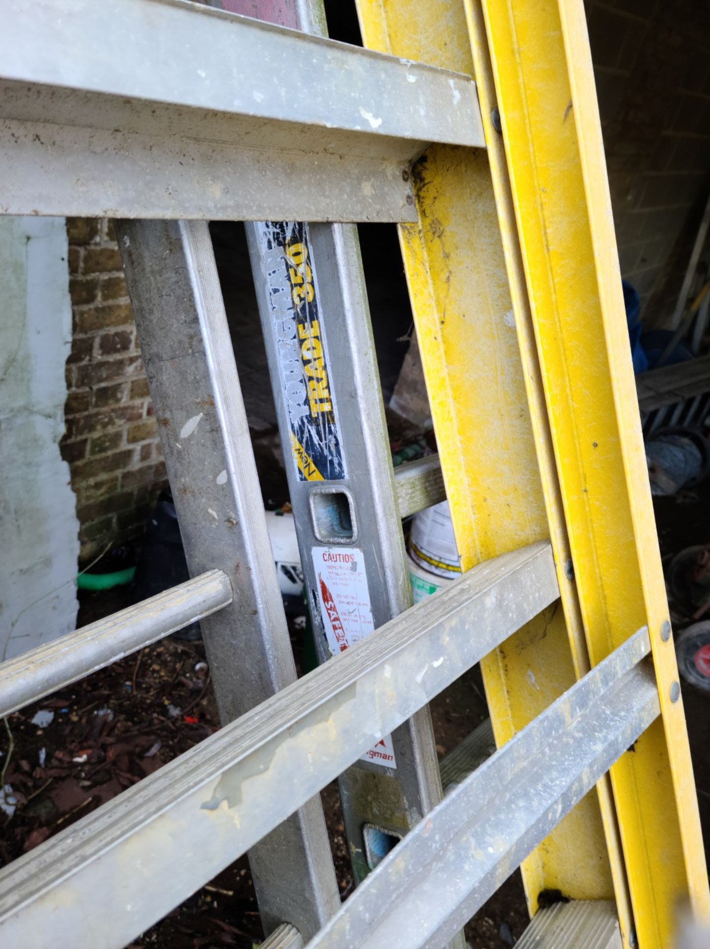 1 x 9 Tread Fibreglass Ladder - Ref: - CL846 - Location: Oxford OX2This lot is from a recently - Image 6 of 7