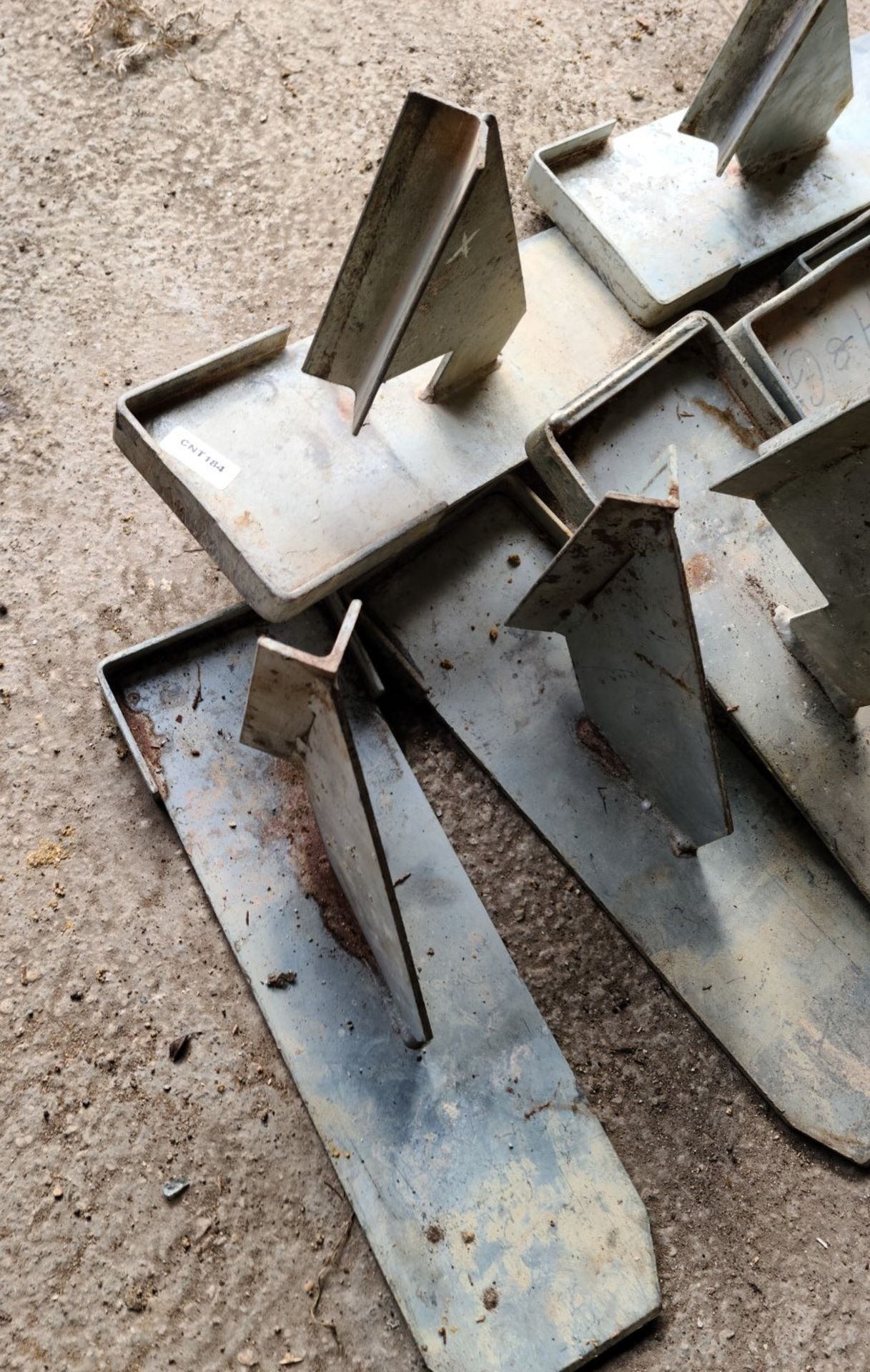 16 X Strong Boy Prop Brackets - Ref: CNT184 - CL846 - Location: Oxford OX2This lot is from a recentl - Image 3 of 10