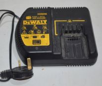 1 x DEWALT DE0246 Air Cooled 24V NiMH & Ni-Cd Battery Charger - Ref: DS7541 ALT - CL816 -