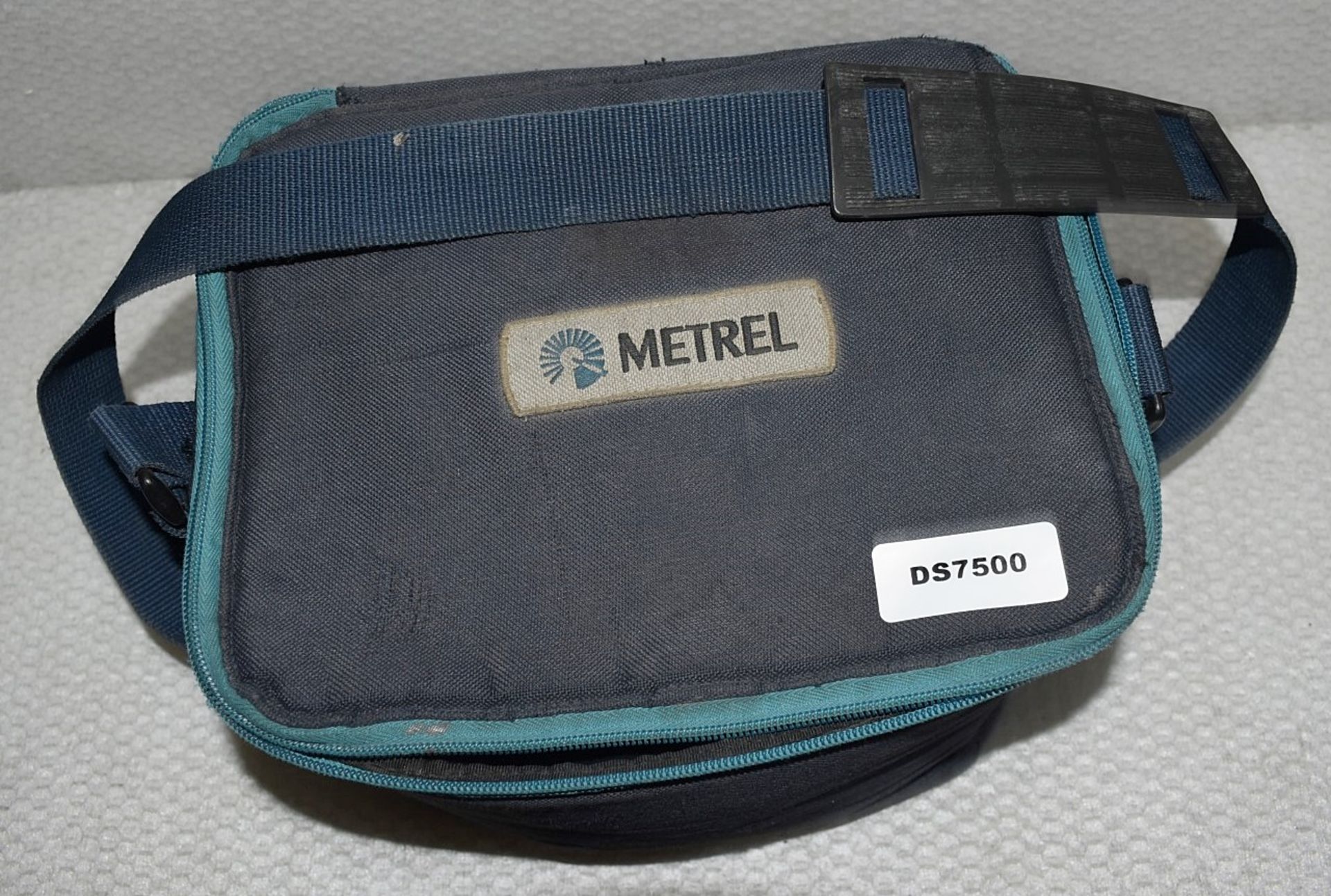 1 x METREL Easitest Multifunctional Portable Electrical Tester With Carry Case - Ref: DS7500 ALT - - Image 7 of 8