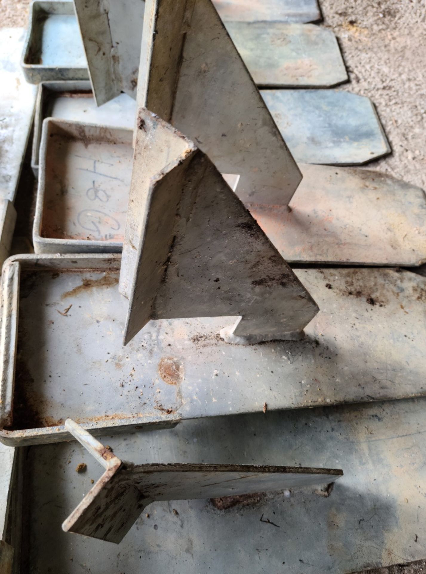 16 X Strong Boy Prop Brackets - Ref: CNT184 - CL846 - Location: Oxford OX2This lot is from a recentl - Image 5 of 10