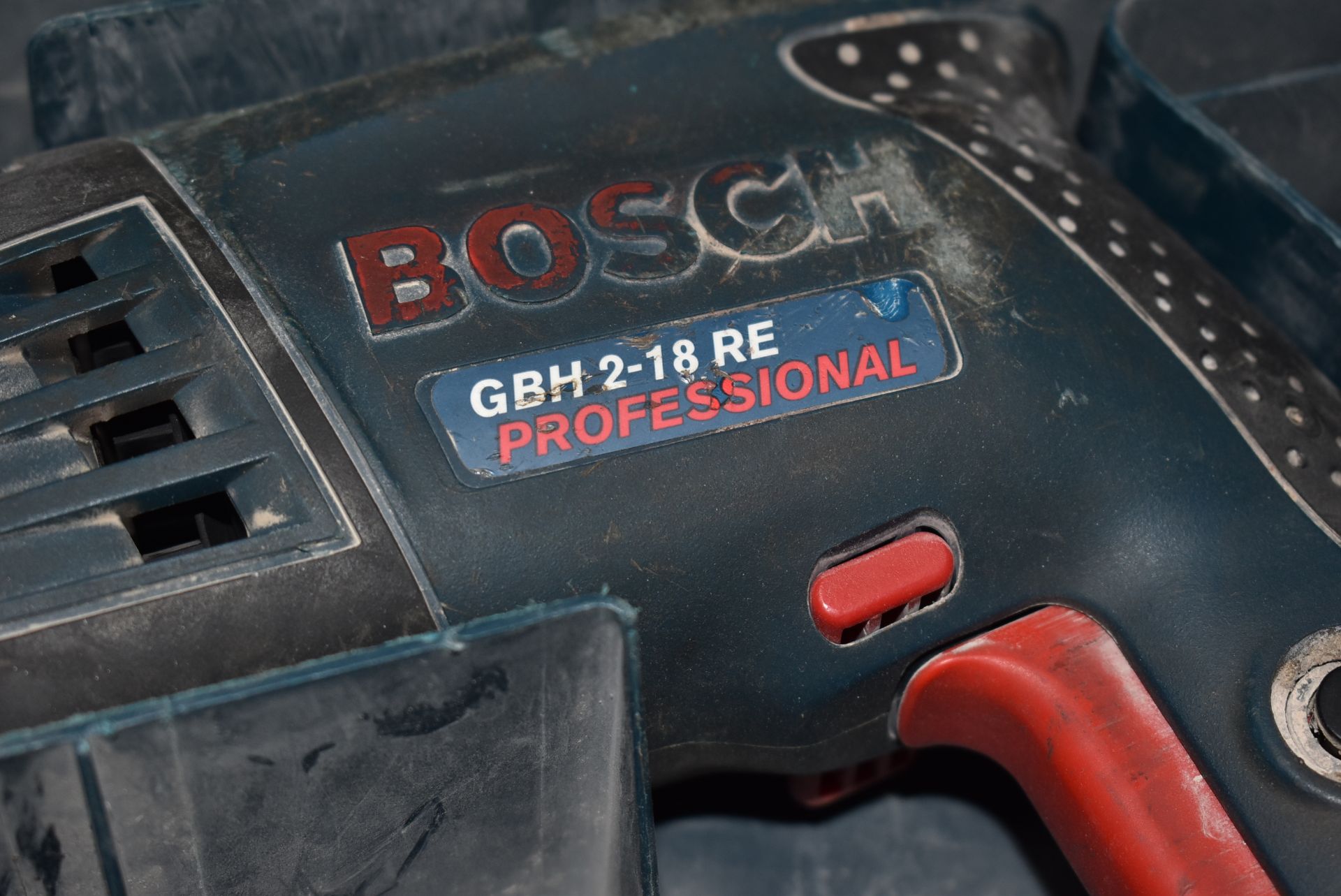 1 x Bosch GBH 2-18 RE SDS-Plus 110V Hammer Drill - Ref: C189 - CL816 - Location: Altrincham WA14 - Image 2 of 6