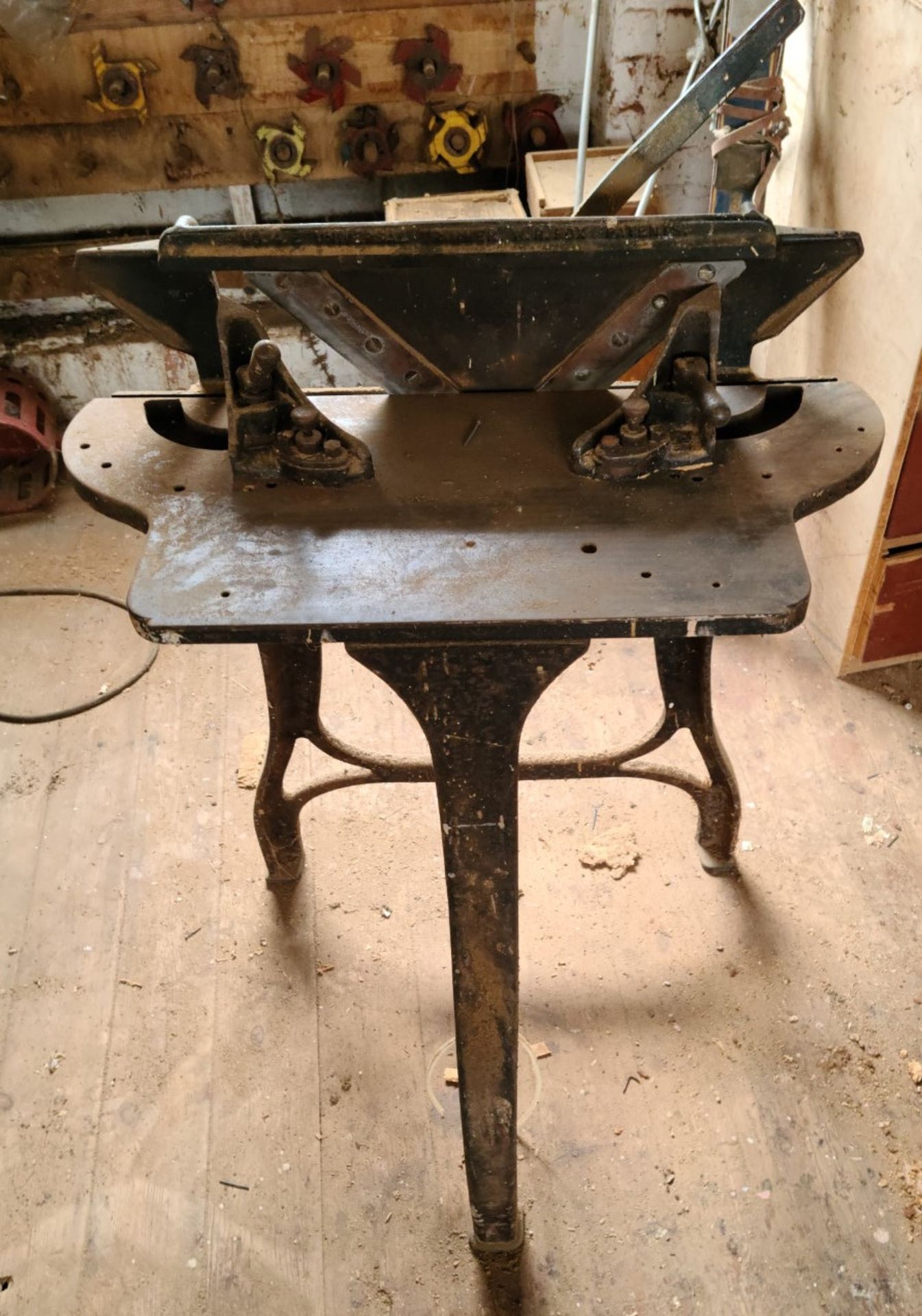 1 x Fox Machine Co Timber Hand Angle or Straight Guillotene - CL846 - Location: Oxford OX2