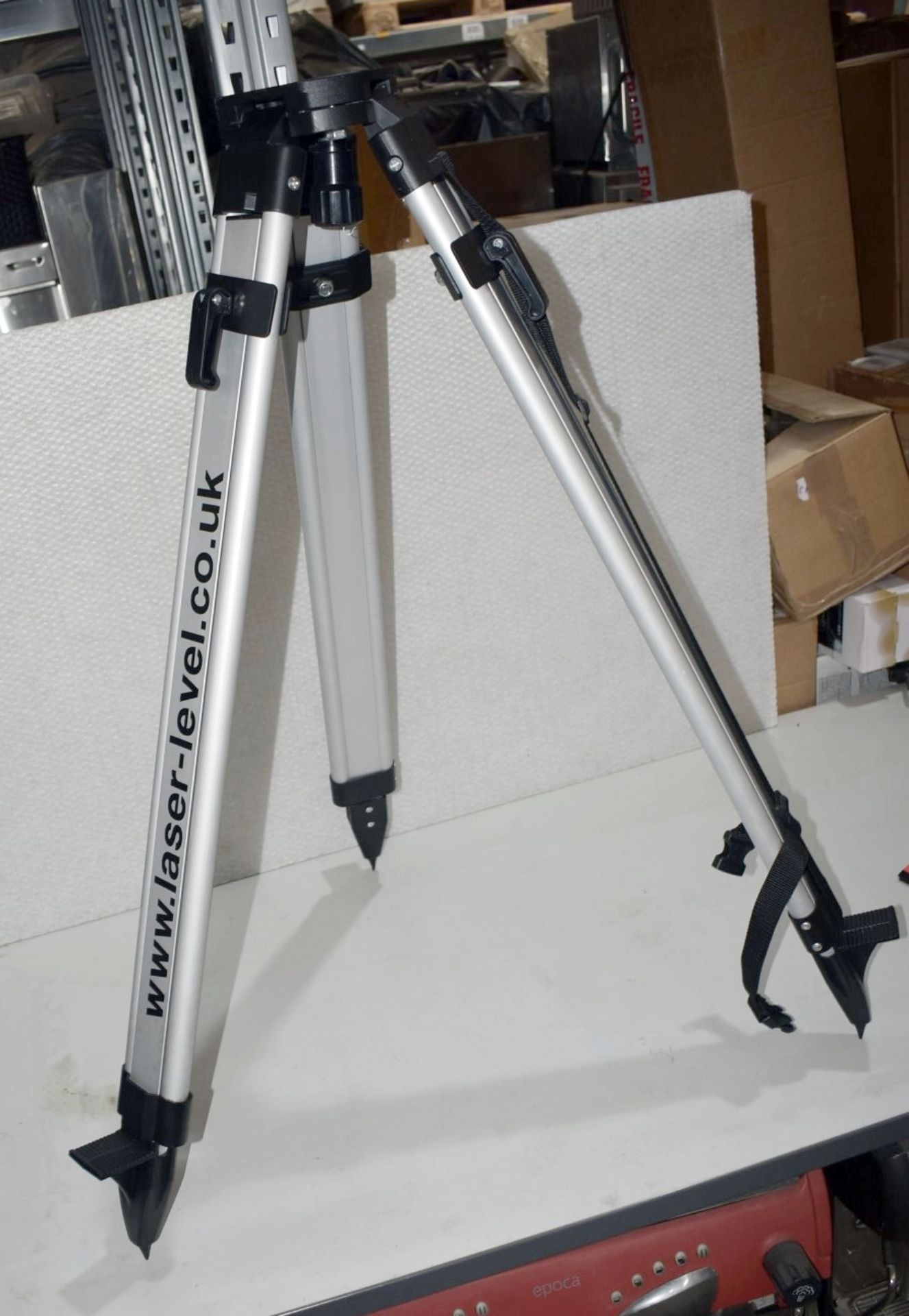 1 x Laser Level Folding Tri-Pod Stand - Ref: DS7568 ALT - CL816 - Location: Altrincham WA14