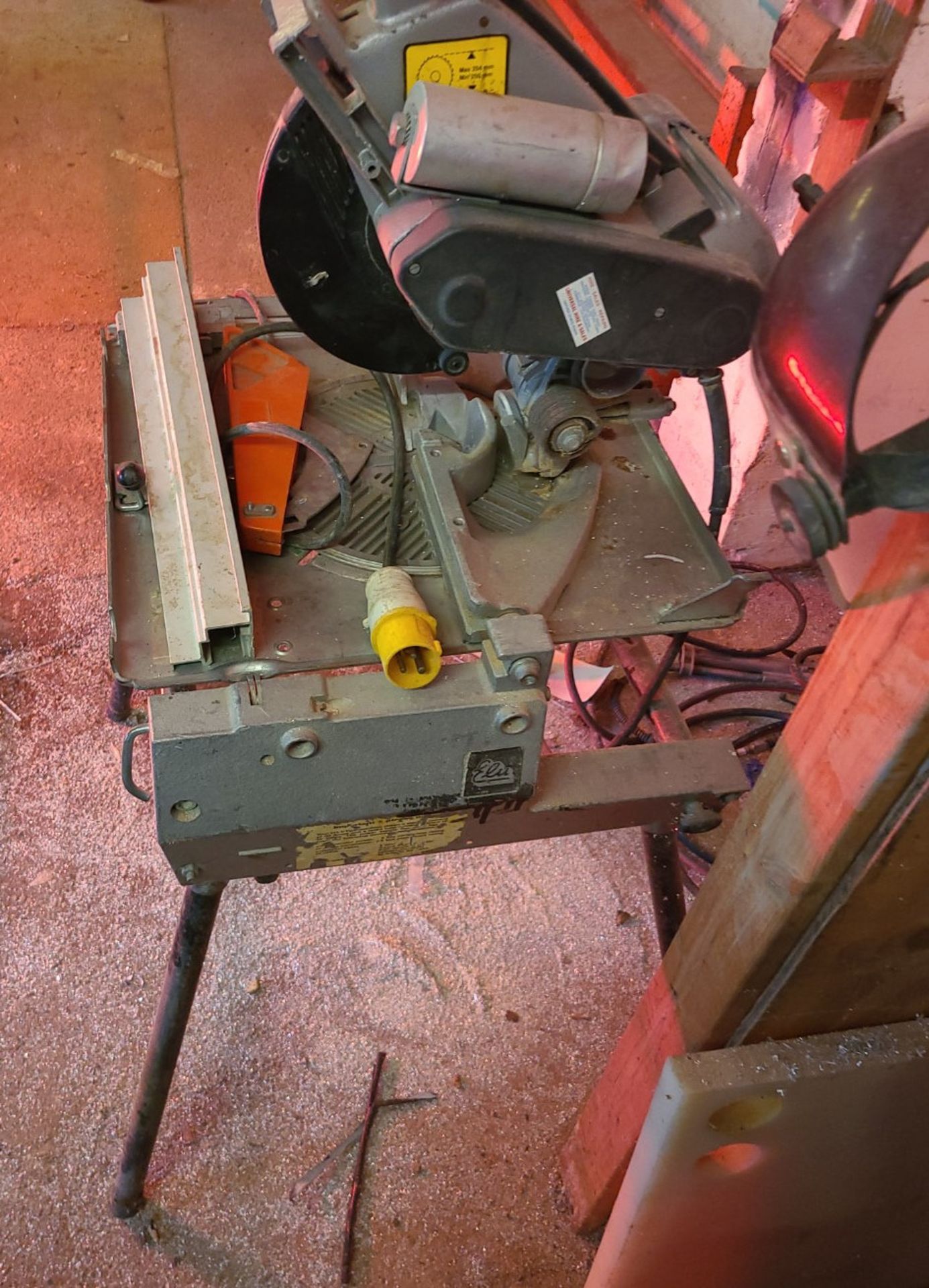 1 x Elu Mitre Saw - Ref: CNT153 - CL846 - Location: Oxford OX2This lot is from a recently closed - Image 4 of 9