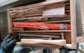 Wooden Box Containing Tool Blades - Ref: - CL846 - Location: Oxford OX2This lot is from a