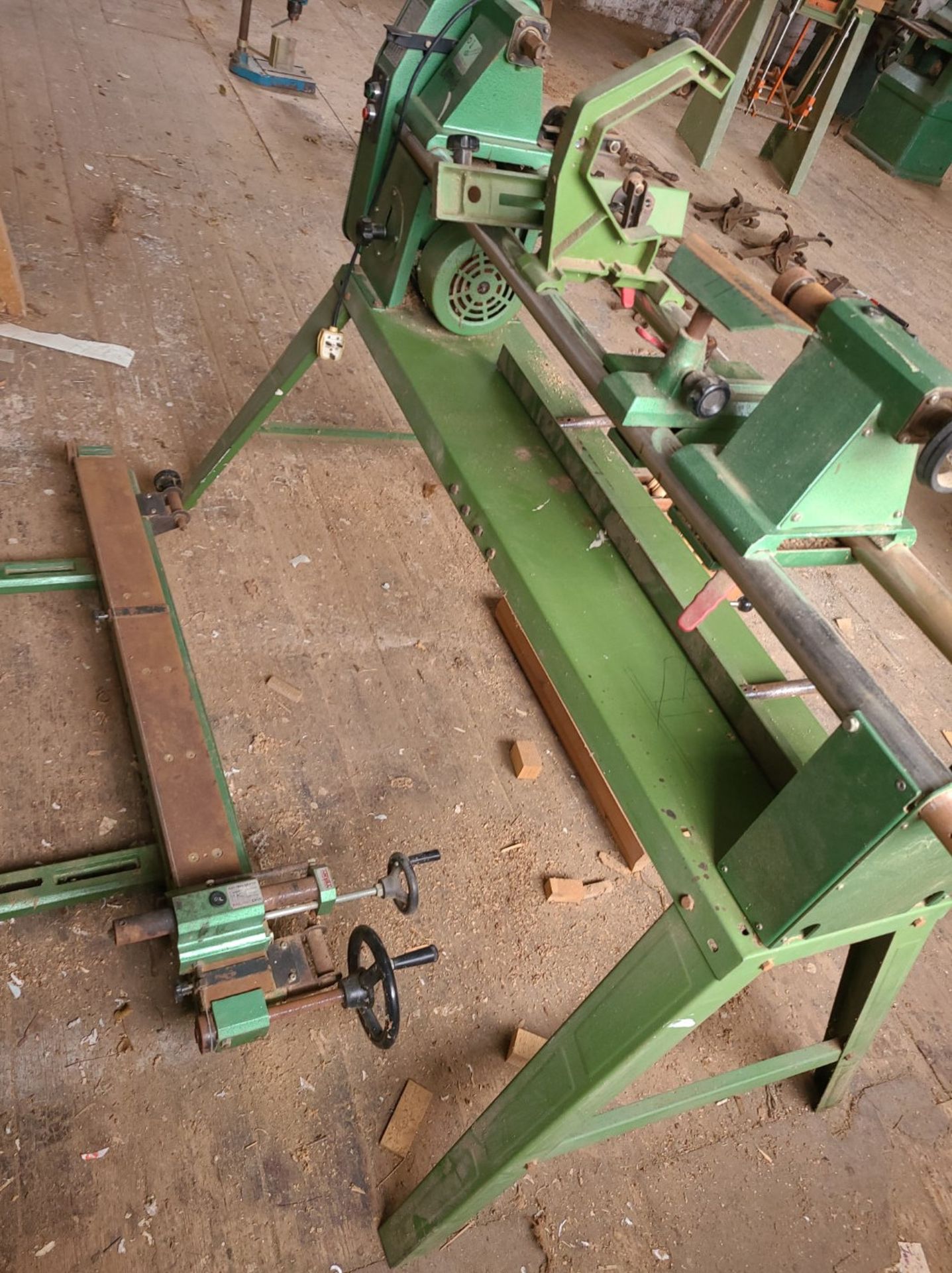 1 x Lathe With Copying Table + Accessories - Ref: CNT221 - CL846 - Location: Oxford OX2