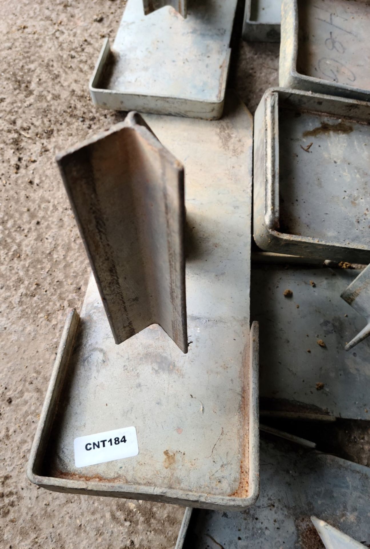 16 X Strong Boy Prop Brackets - Ref: CNT184 - CL846 - Location: Oxford OX2This lot is from a recentl - Image 4 of 10