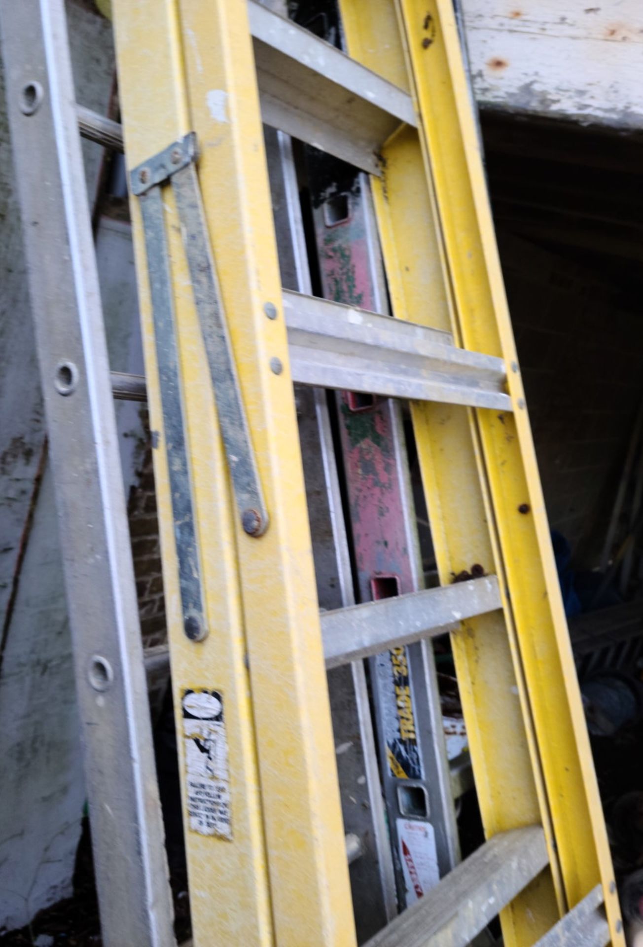 1 x 9 Tread Fibreglass Ladder - Ref: - CL846 - Location: Oxford OX2This lot is from a recently - Image 7 of 7