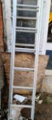 1 x Extending Metal Ladder - Ref: CNT134 - CL846 - Location: Oxford OX2This lot is from a recently