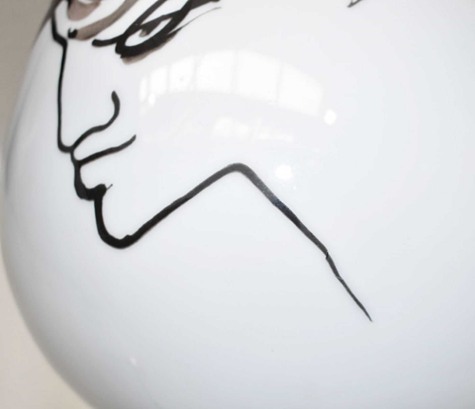 1 x JEAN COCTEAU / ROSENTHAL 'Tetes Face' Sculptural Glazed Porcelain Art Vase, 24cm - Circa 1970 - Image 9 of 9