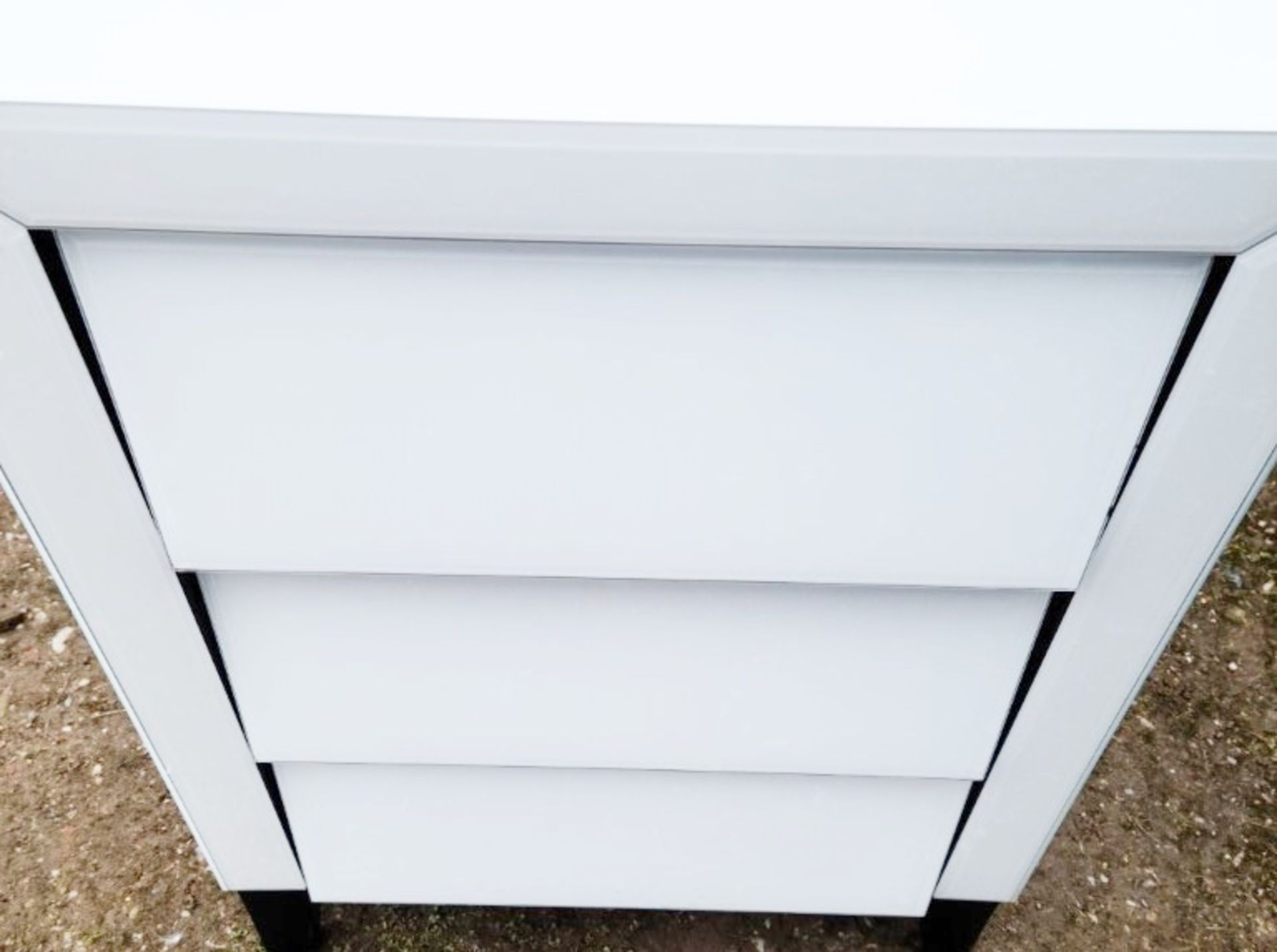 1 x ASTLEY Modern White Solid Wood 3 Venetian Drawers Side Dresser With 48x66x36cm - Image 3 of 3