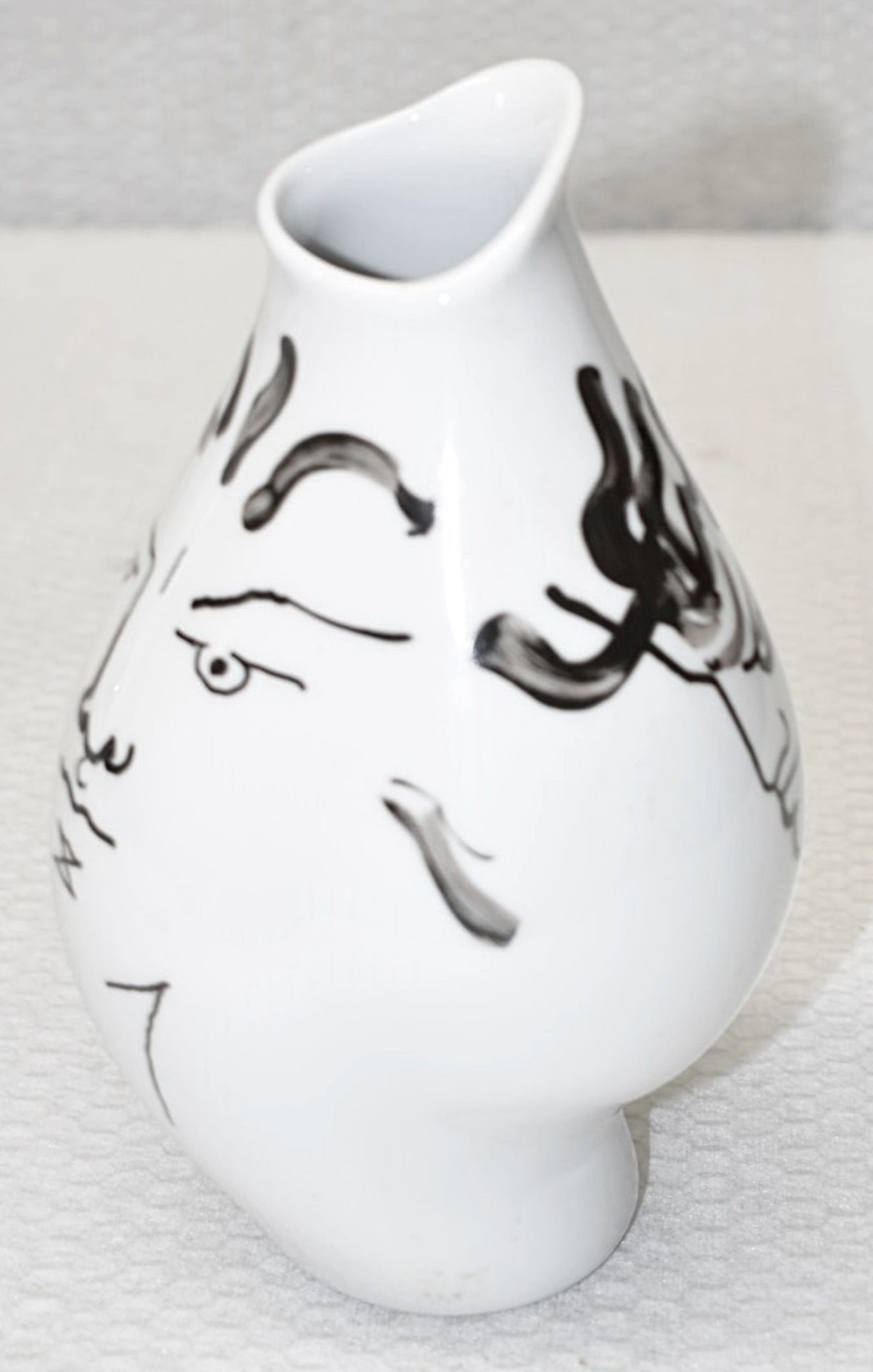 1 x JEAN COCTEAU / ROSENTHAL 'Tetes Face' Sculptural Glazed Porcelain Art Vase, 22cm - Circa 1970 - Image 4 of 10