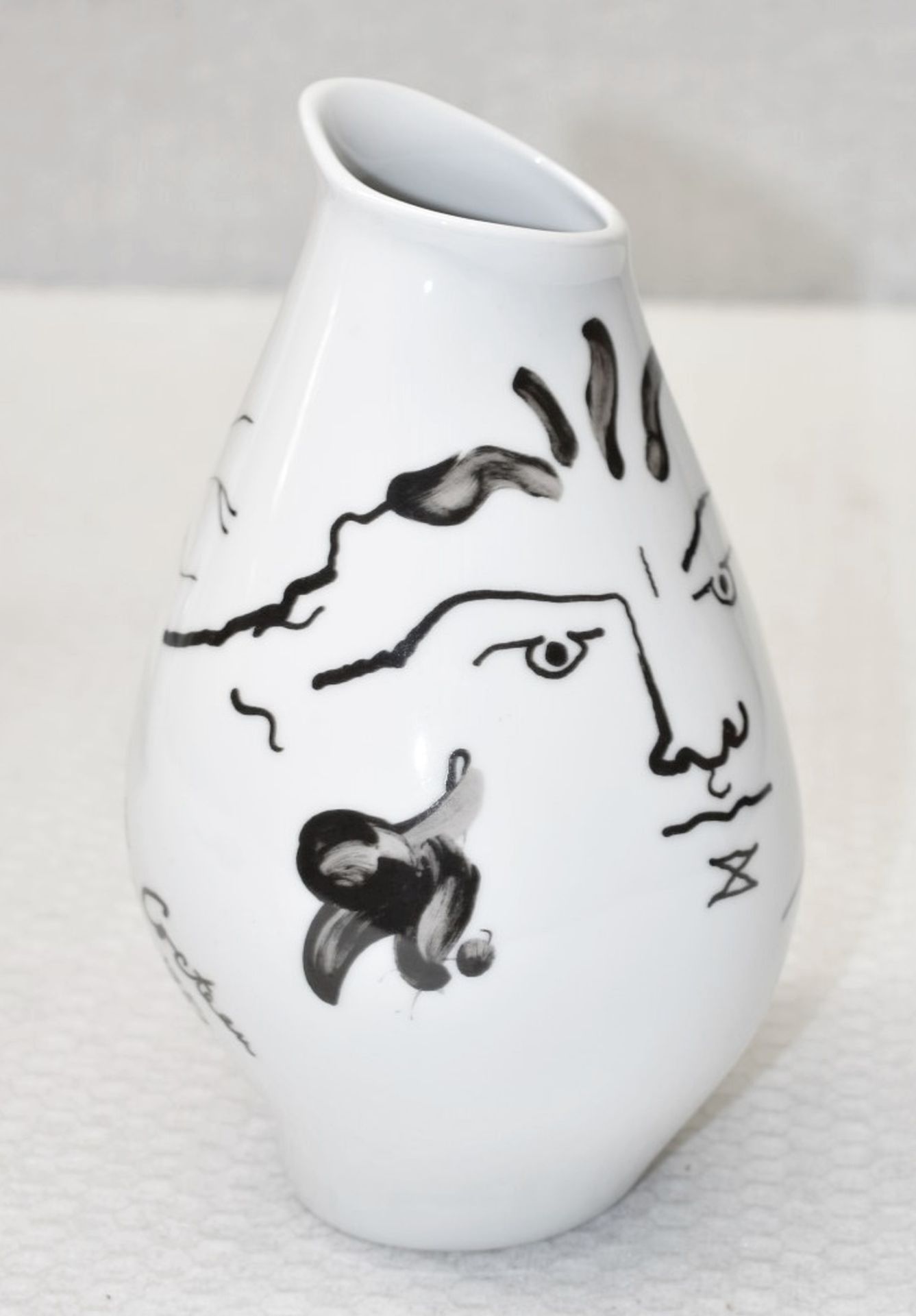 1 x JEAN COCTEAU / ROSENTHAL 'Tetes Face' Sculptural Glazed Porcelain Art Vase, 22cm - Circa 1970 - Image 3 of 10