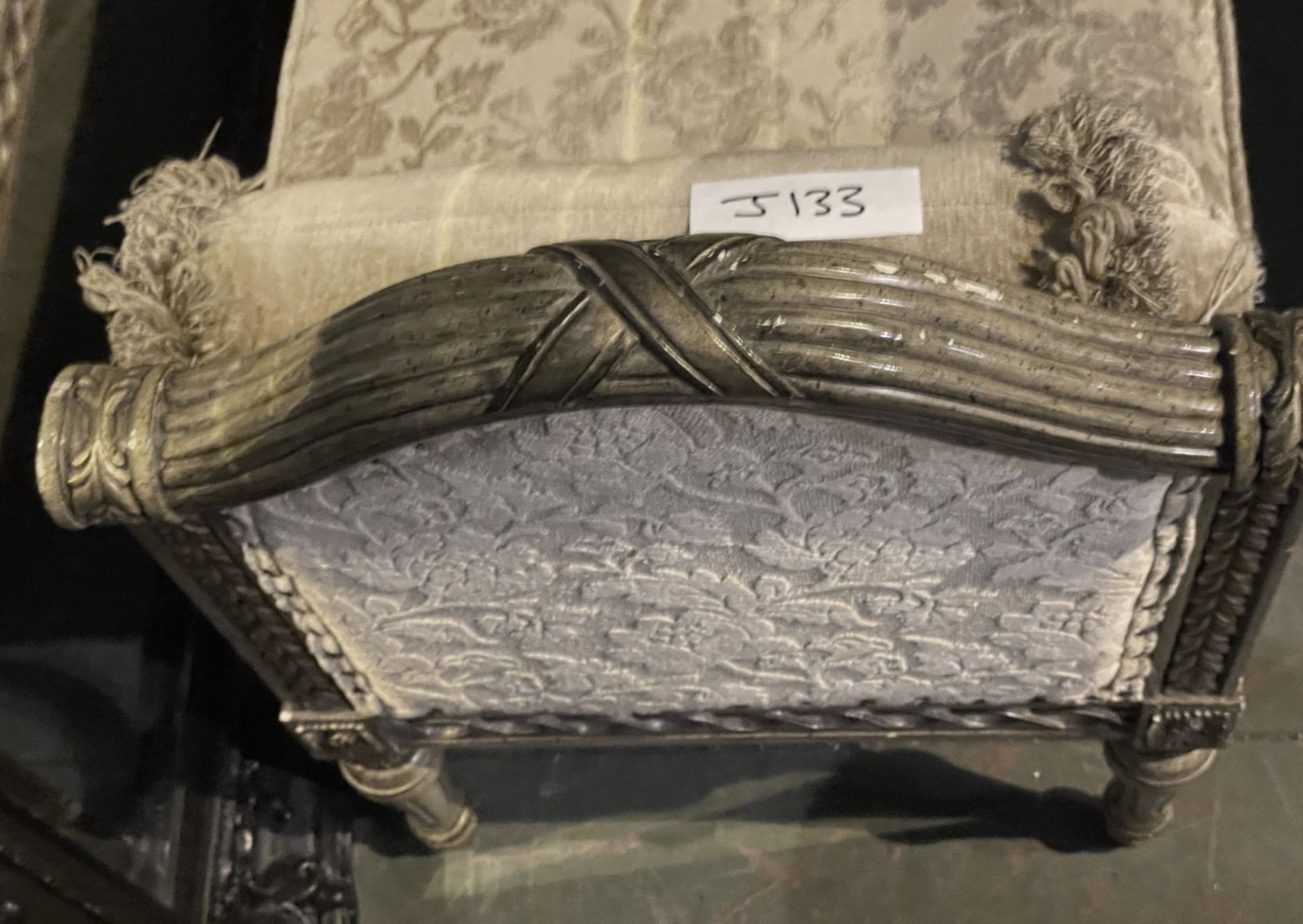 1 x Ornate And Beautifully Covered Chaise Longue With Roll Cushion - Approx 150X50X80Cm - Image 10 of 11