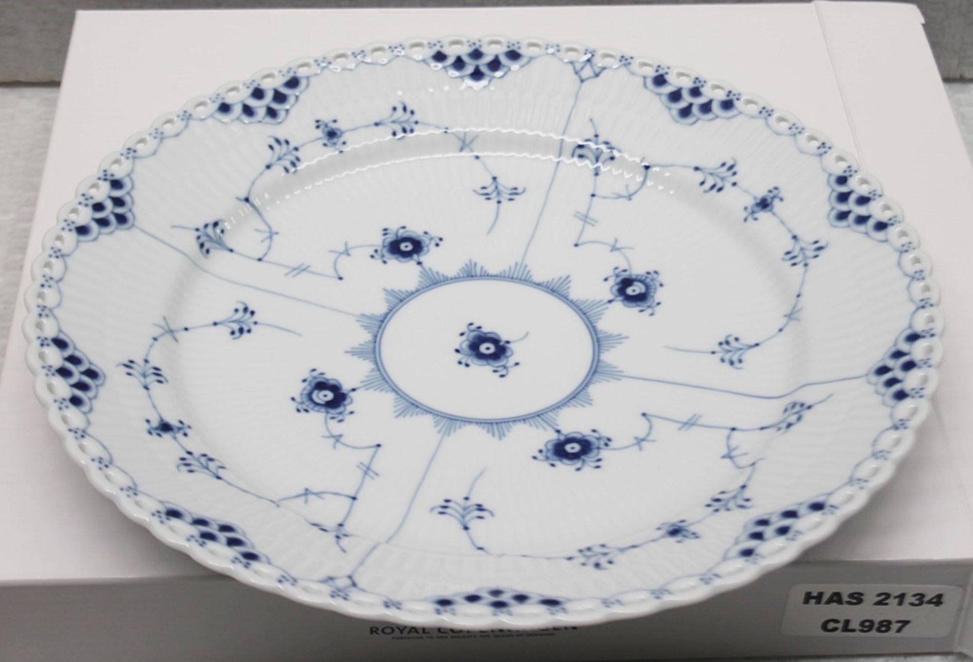 1 x ROYAL COPENHAGEN Porcelain Blue Fluted Full Lace 27cm Plate - Original Price £266.00 - Image 2 of 6