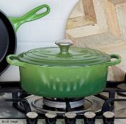 1 x LE CREUSET 'Signature' Enamelled 29cm Cast Iron Oval Casserole Dish, In Bamboo Green - RRP £295