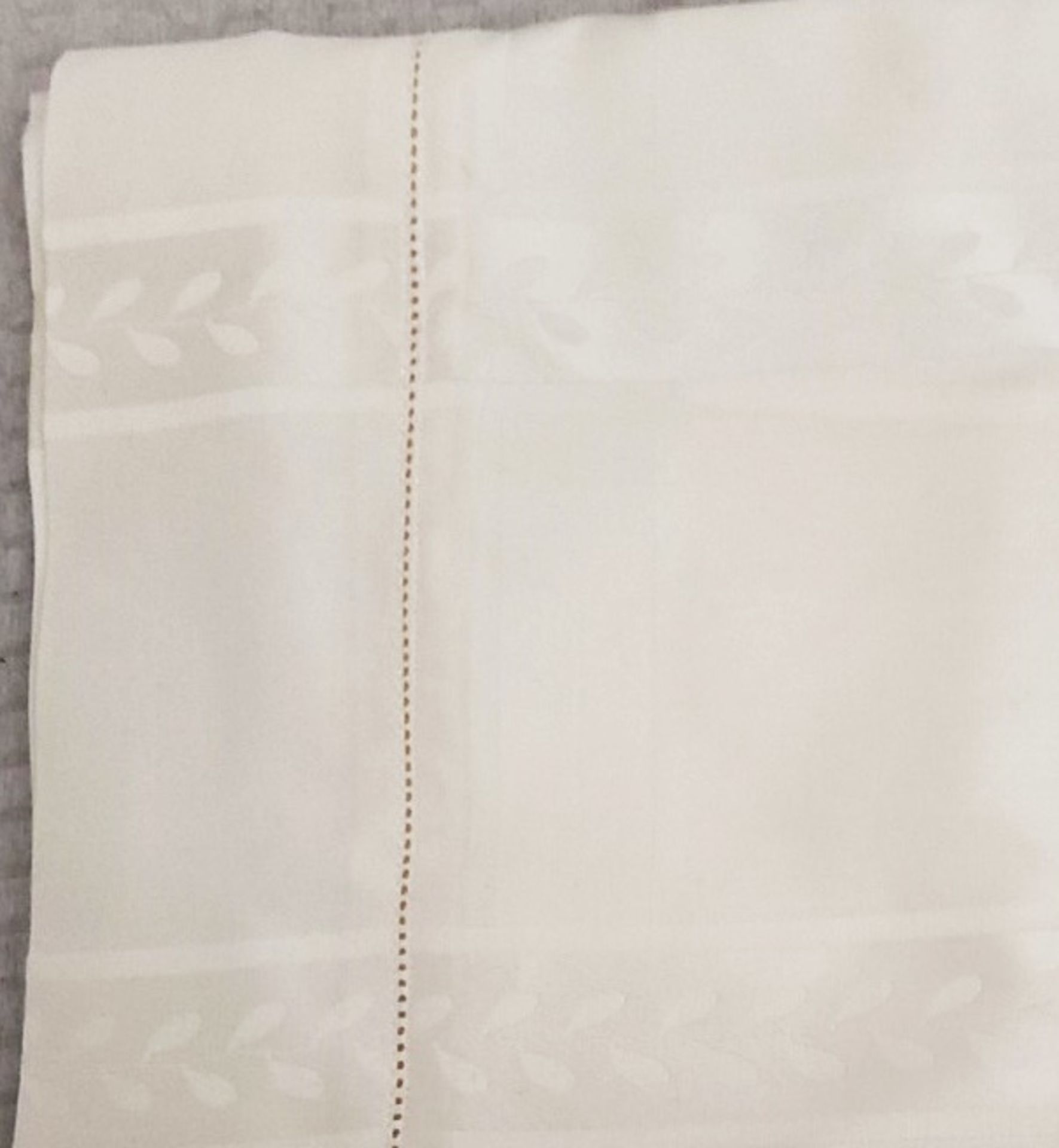 1 x PRATESI 'Bisanzio' Golden Edged Threaded On Egyptian Cotton Leaf Motif Angel Skin Sham 65x65cm - Image 3 of 3