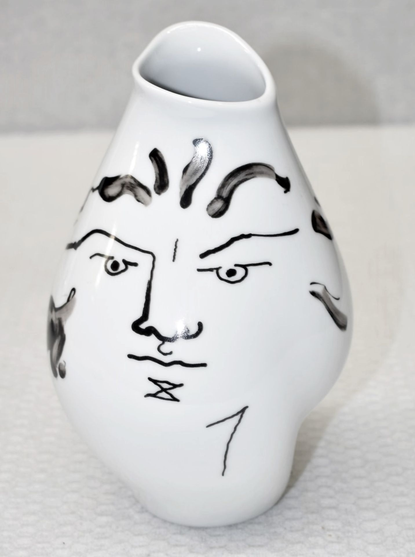 1 x JEAN COCTEAU / ROSENTHAL 'Tetes Face' Sculptural Glazed Porcelain Art Vase, 22cm - Circa 1970 - Image 2 of 10