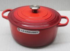 1 x LE CREUSET 'Signature' Enamelled 28cm Round Cast Iron Casserole Dish In Cerise Red - RRP £264.00