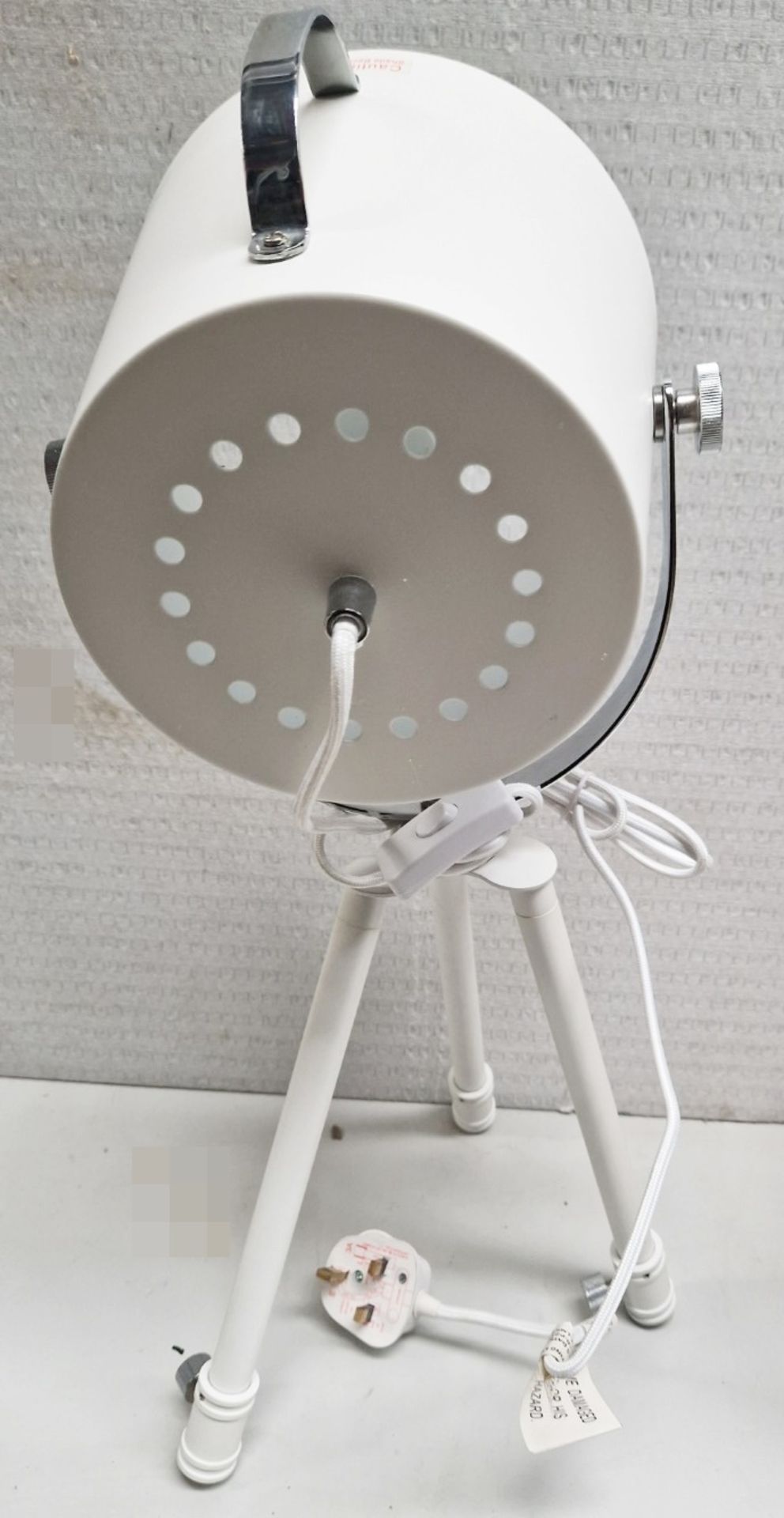 1 x Tripod Floor Lamp In White With Extendable Legs And Steel Handle - Image 2 of 4