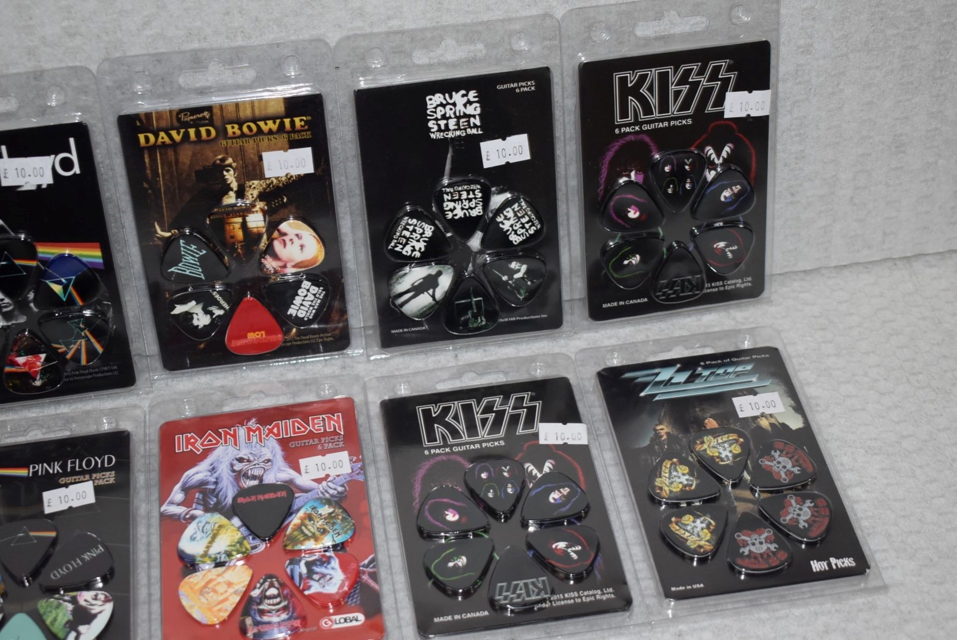10 x Assorted Guitar Pick Multipacks By Perri's- 6 Picks Per Pack - Bowie, Pink Floyd, Kiss, Iron - Image 3 of 5