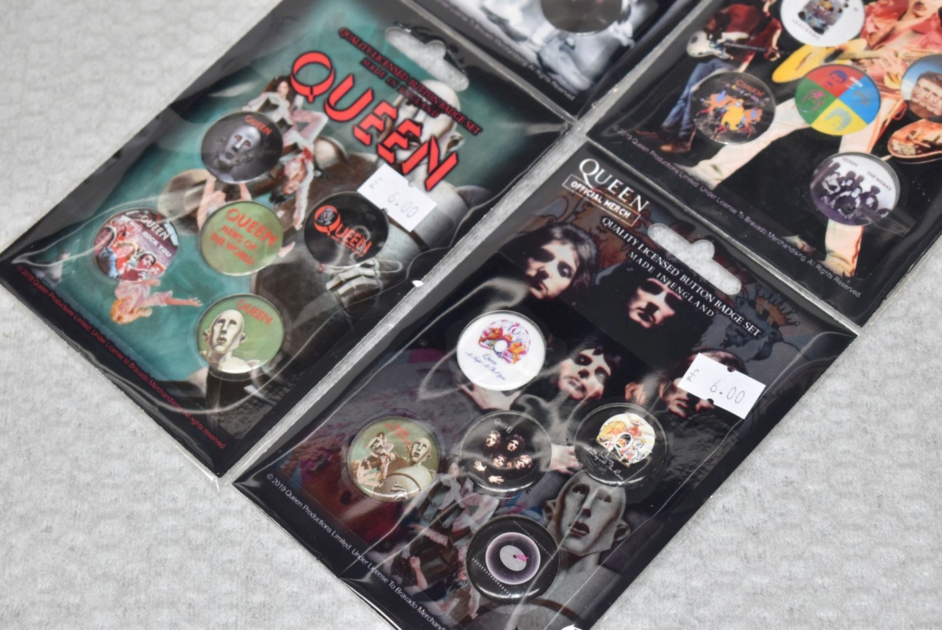 20 x Queen Button Badge Sets - Four Various Design Included - Five Badges Per Set - 190 x Badges in - Image 6 of 9