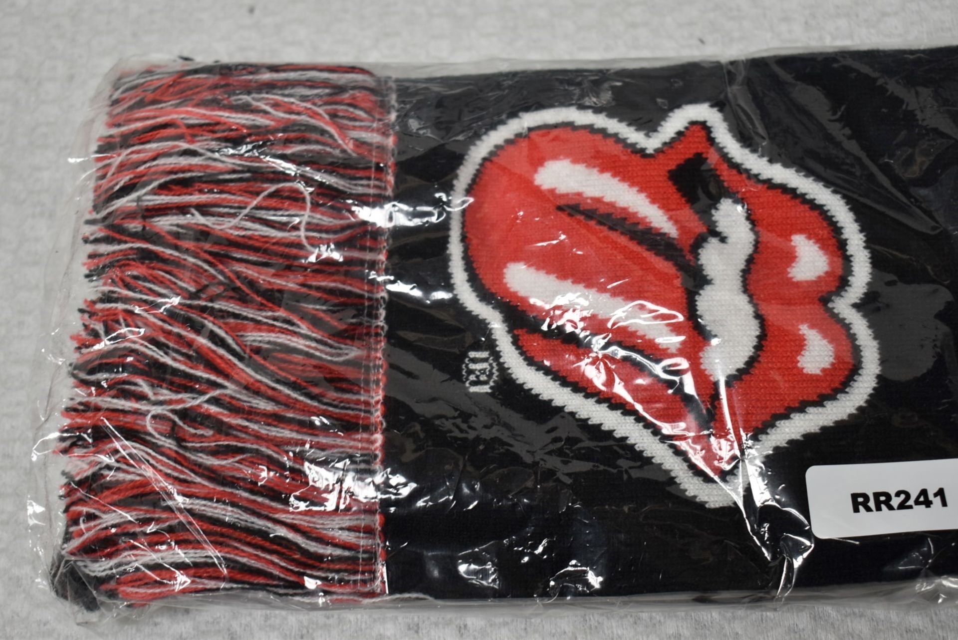 1 x Rolling Stones Scarf - Classic Tongue and Logo Design - Officially Licensed Merchandise - New & - Image 3 of 6