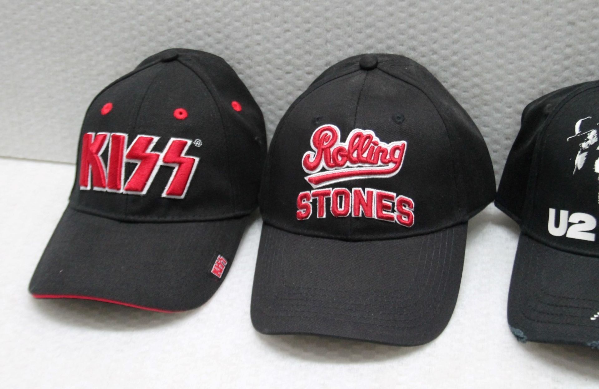 5 x Assorted Baseball Cap Featuring Kiss, Rolling Stones, U2, Metallica and Ozzy Osbourne - Colour: - Image 9 of 9