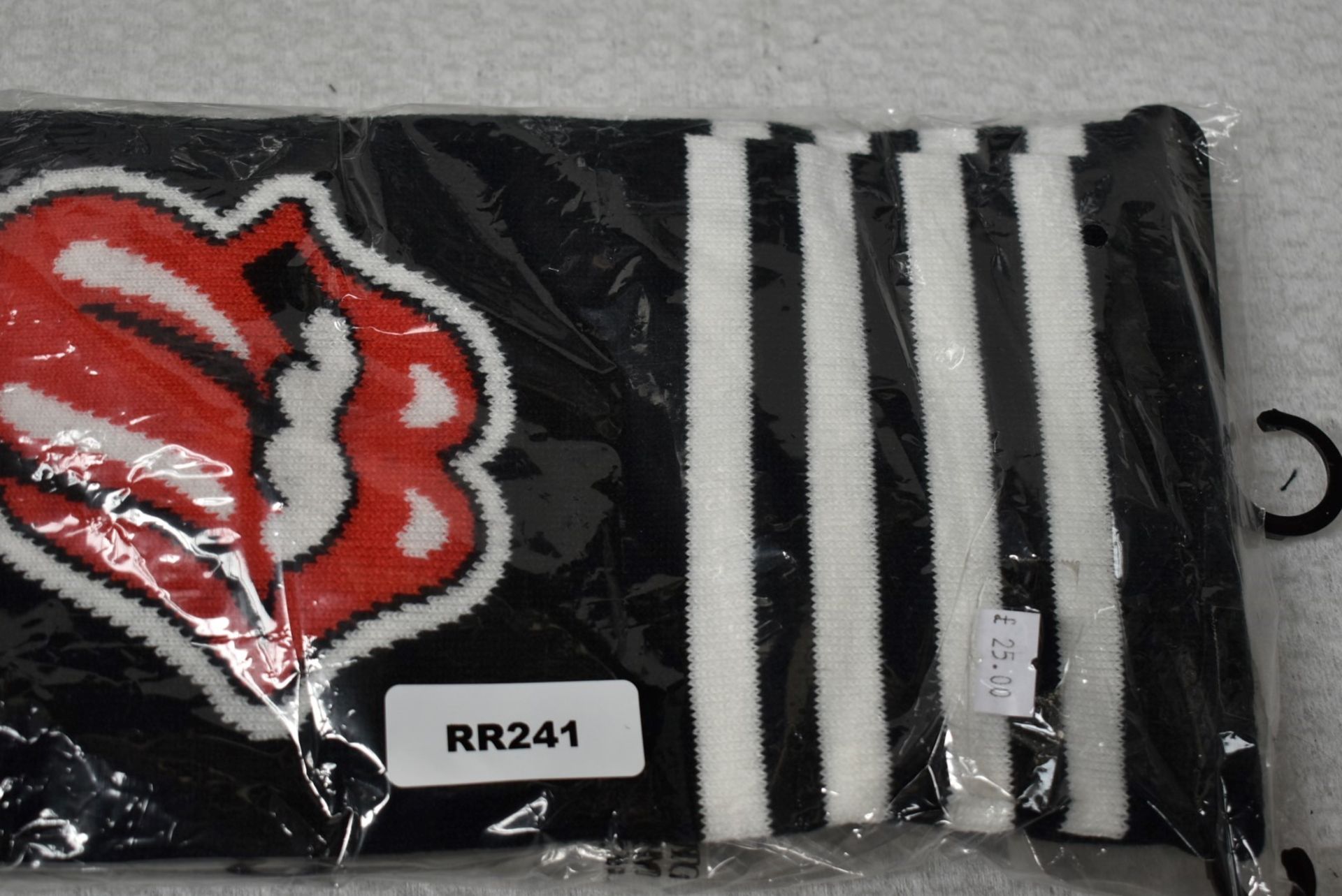 1 x Rolling Stones Scarf - Classic Tongue and Logo Design - Officially Licensed Merchandise - New & - Image 4 of 6