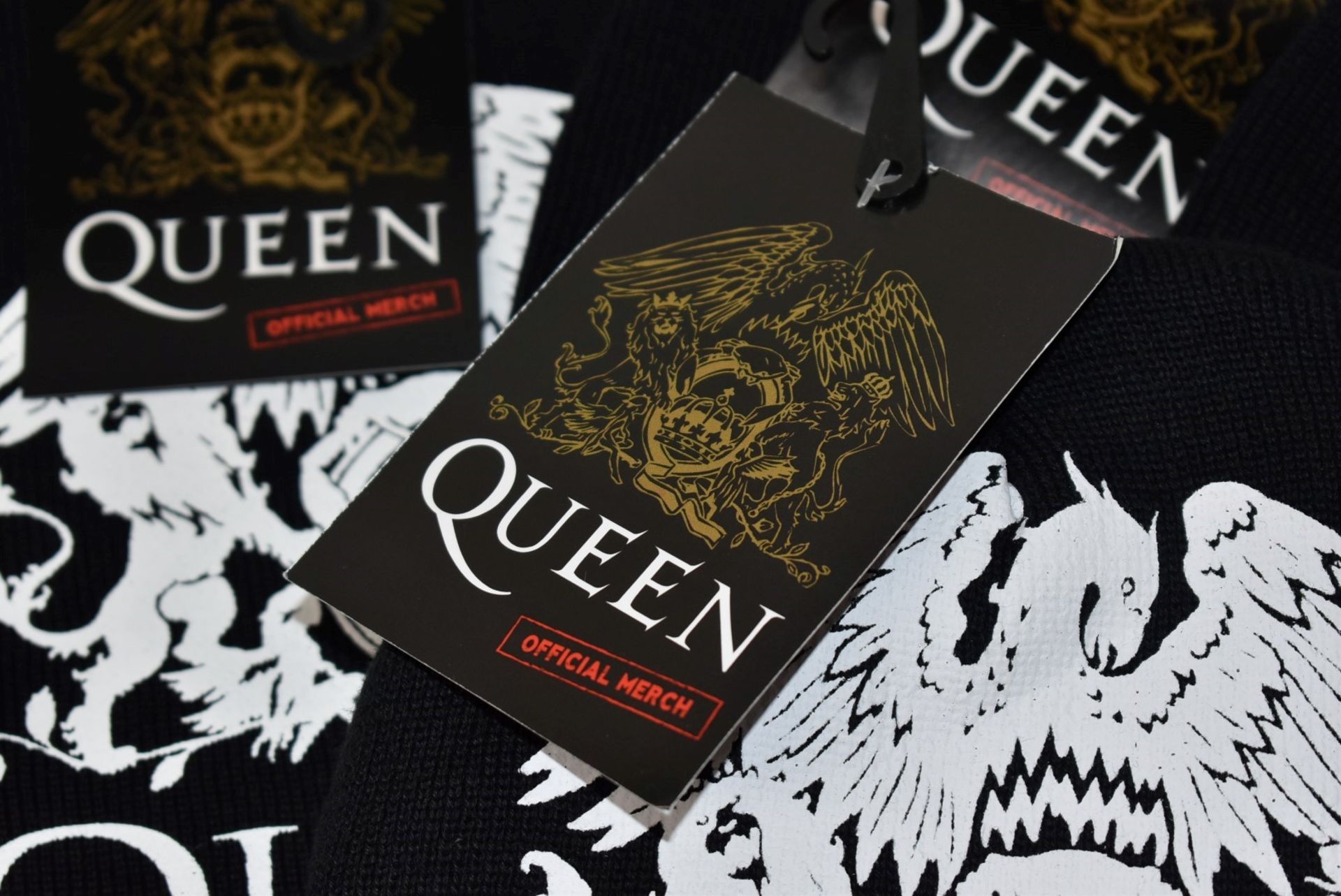 6 x Queen Unisex Beanie Hats - Officially Licensed Merchandise - New With Tags - RRP £108 - Ref: - Image 4 of 6