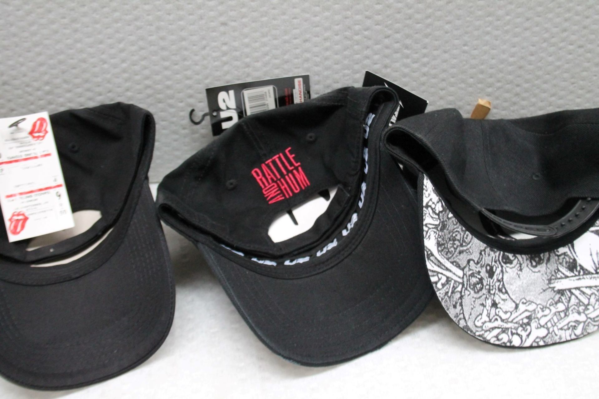 5 x Assorted Baseball Cap Featuring Kiss, Rolling Stones, U2, Metallica and Ozzy Osbourne - Colour: - Image 5 of 9