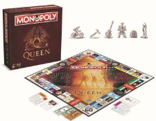 1 x Monopoly Board Game - QUEEN COLLECTORS EDITION - Officially Licensed Merchandise - New & Sealed