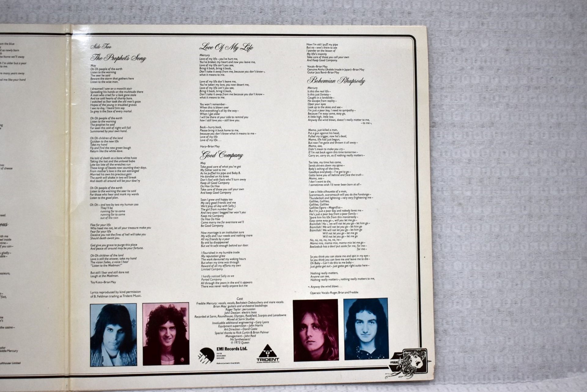 1 x QUEEN A Night At The Opera LP by EMI Records 1975 2 Sided 12 Inch Vinyl with Lyrics - Ref: - Image 10 of 21