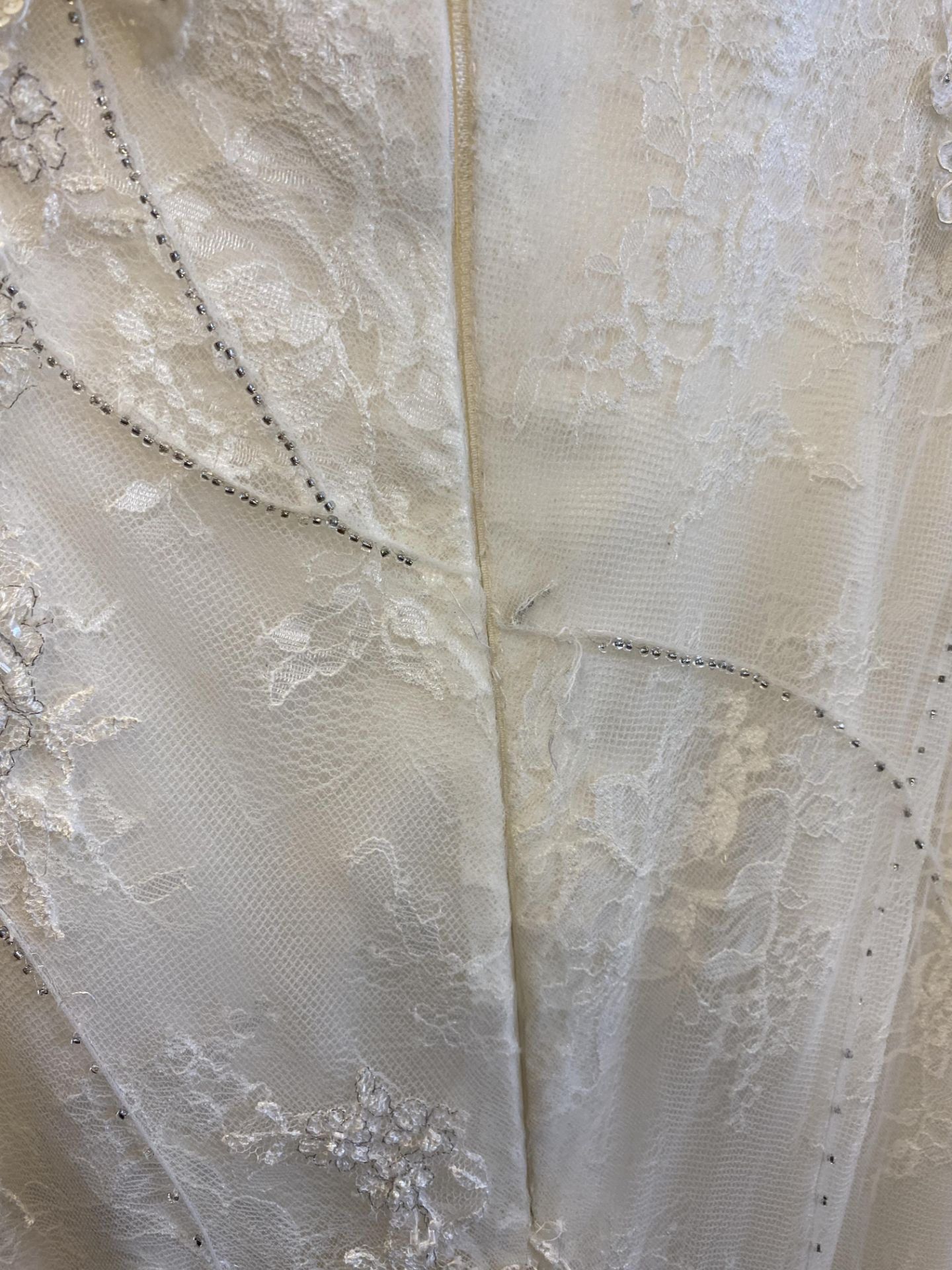 1 x LUSAN MANDONGUS Elegant Strapless Lace & Chiffon Fishtail Designer Wedding Dress RRP £1,950 UK12 - Image 8 of 9