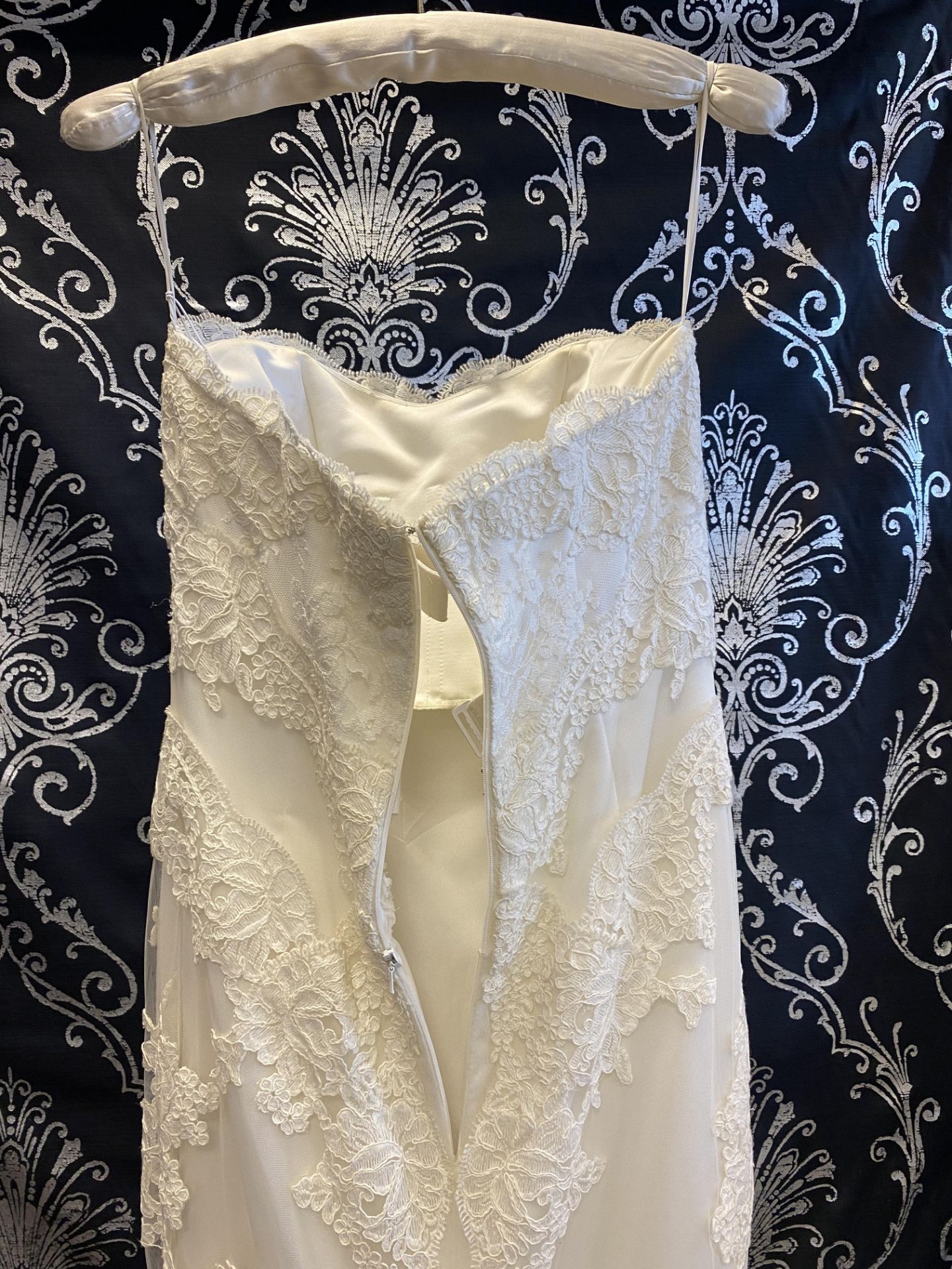 1 x LUSAN MANDONGUS 'Valli' Stunning Strapless Lace Overlay Designer Wedding Dress RRP £1,575 UK10 - Image 5 of 9