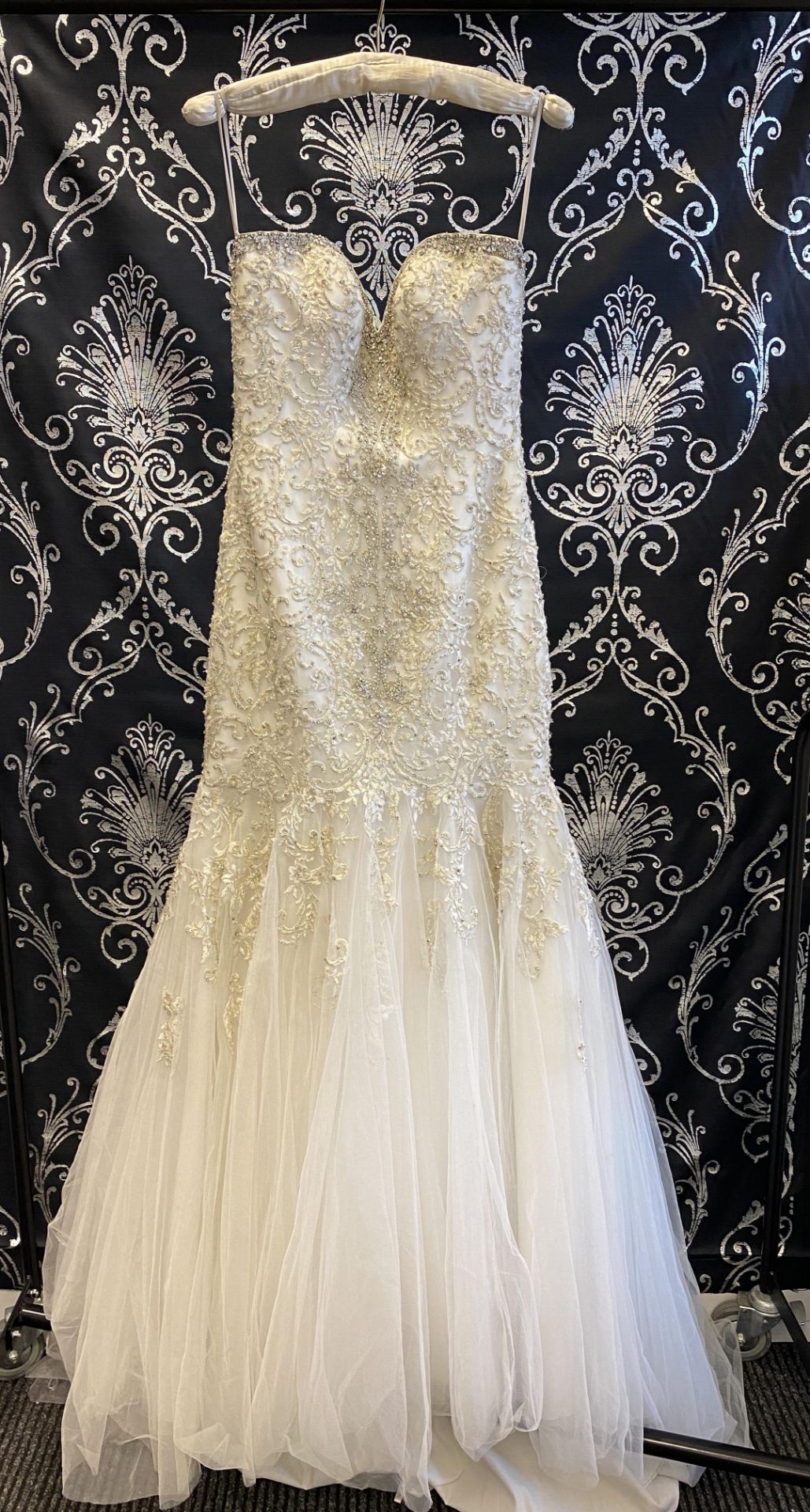 1 x ALLURE '9275' Timeless Strapless Lace And Chiffon Mermaid Designer Wedding Dress RRP £2,250 UK12 - Image 3 of 11