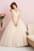 1 x ALLURE '2750' Stunning Lace And Chiffon Designer Wedding Dress RRP £1,200 UK14