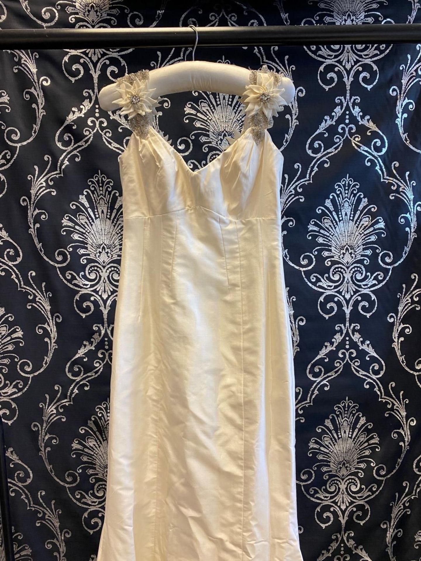 1 x ALAN HANNAH 'Electra' Stunning Fishtail Designer Wedding Dress RRP £2,330 UK 12 - Image 3 of 11