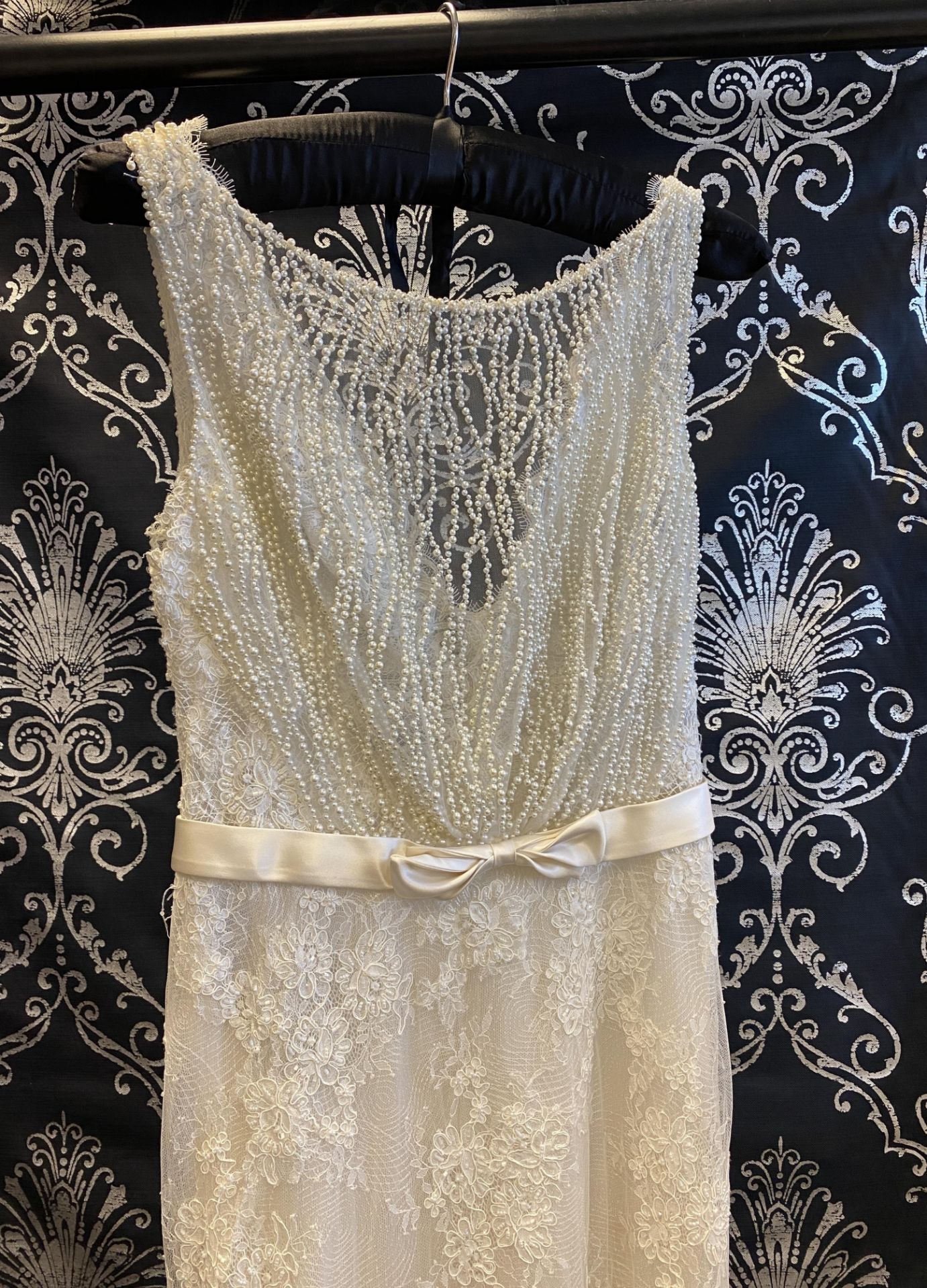 1 x LUSAN MANDONGUS 'Hamal' Pearl Beaded Lace Fishtail Designer Wedding Dress RRP £1,750 UK12 - Image 4 of 10