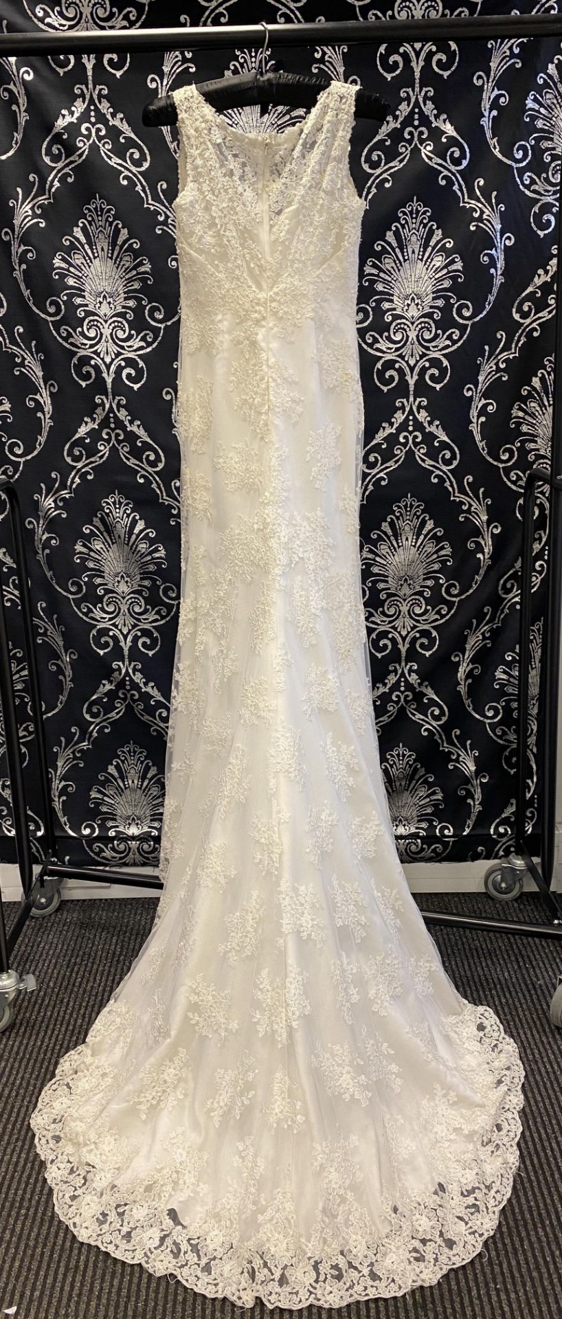 1 x LUSAN MANDONGUS 'Seychelle' Lace Overlay Biased Cut Designer Wedding Dress RRP £1,500 UK10 - Image 2 of 9