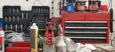 1 x Wrench Kit and Four Drawer Toolbox