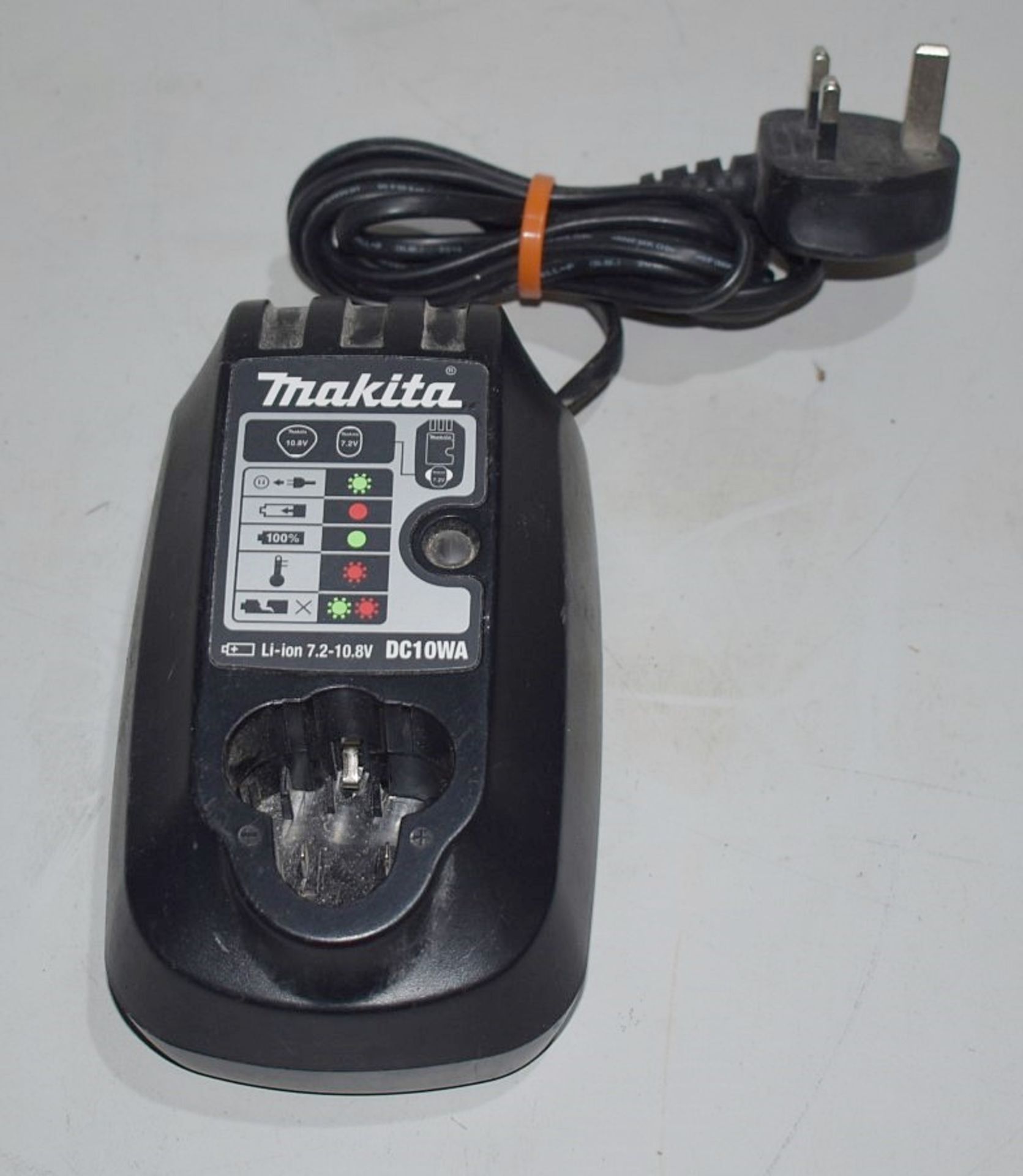 1 x MAKITA DC10WA Li-Ion Charger, 7.2V/10.8V - Model 194589-9 - Ref: DS7533 ALT - CL816 -