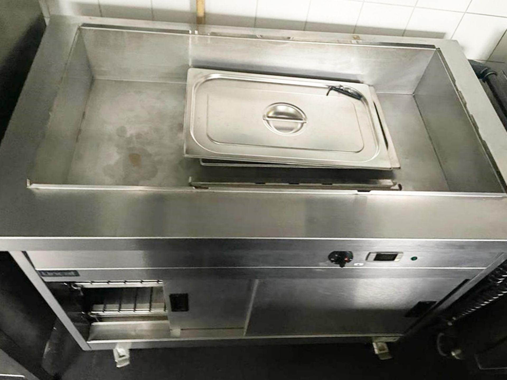 1 x Lincat Panther 670 Series Hot Cupboard with Bain Marie - Model P6B3 - RRP £2,300 - Image 9 of 10