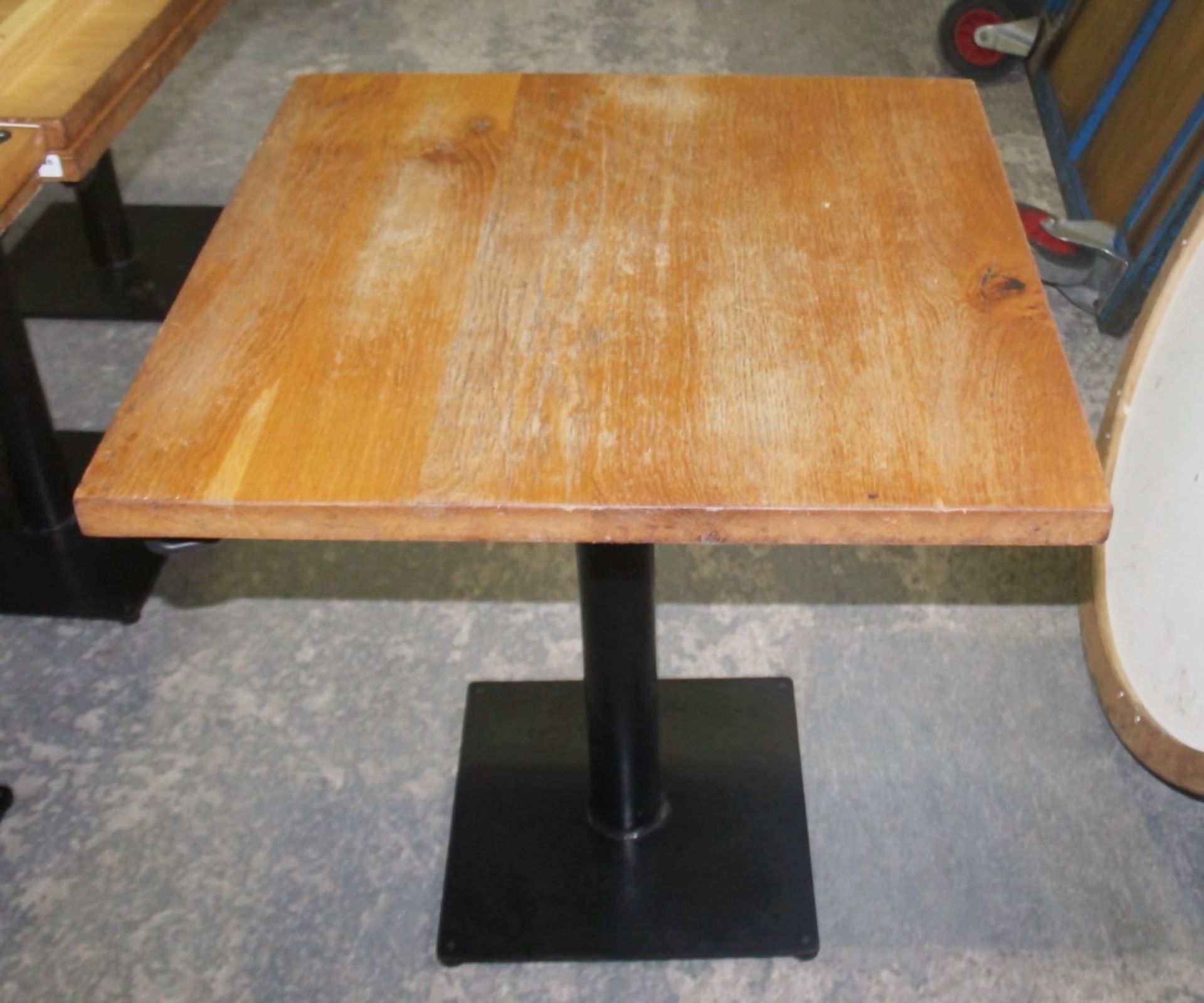 8 x Solid Oak Restaurant Dining Tables - Natural Rustic Knotty Oak Tops With Black Cast Iron Bases - - Image 5 of 8