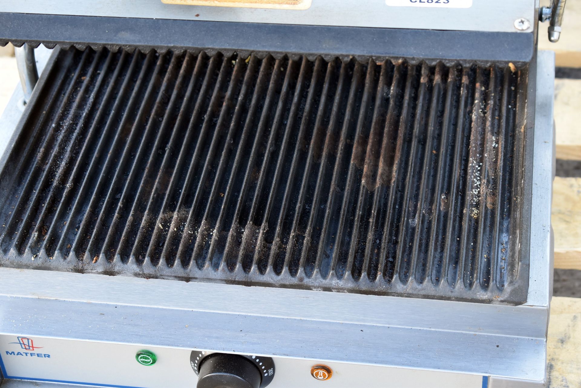 1 x Matfer GH-811PK 2200W Contact Grill - Image 4 of 4