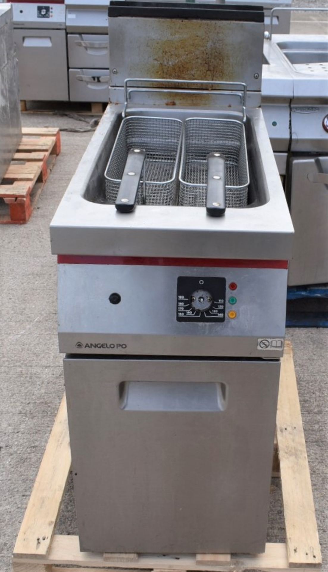 1 x Angelo Po Single Tank Gas Fryer With Baskets - AISI 304 Stainless Steel Finish - Latest Design - Image 5 of 5