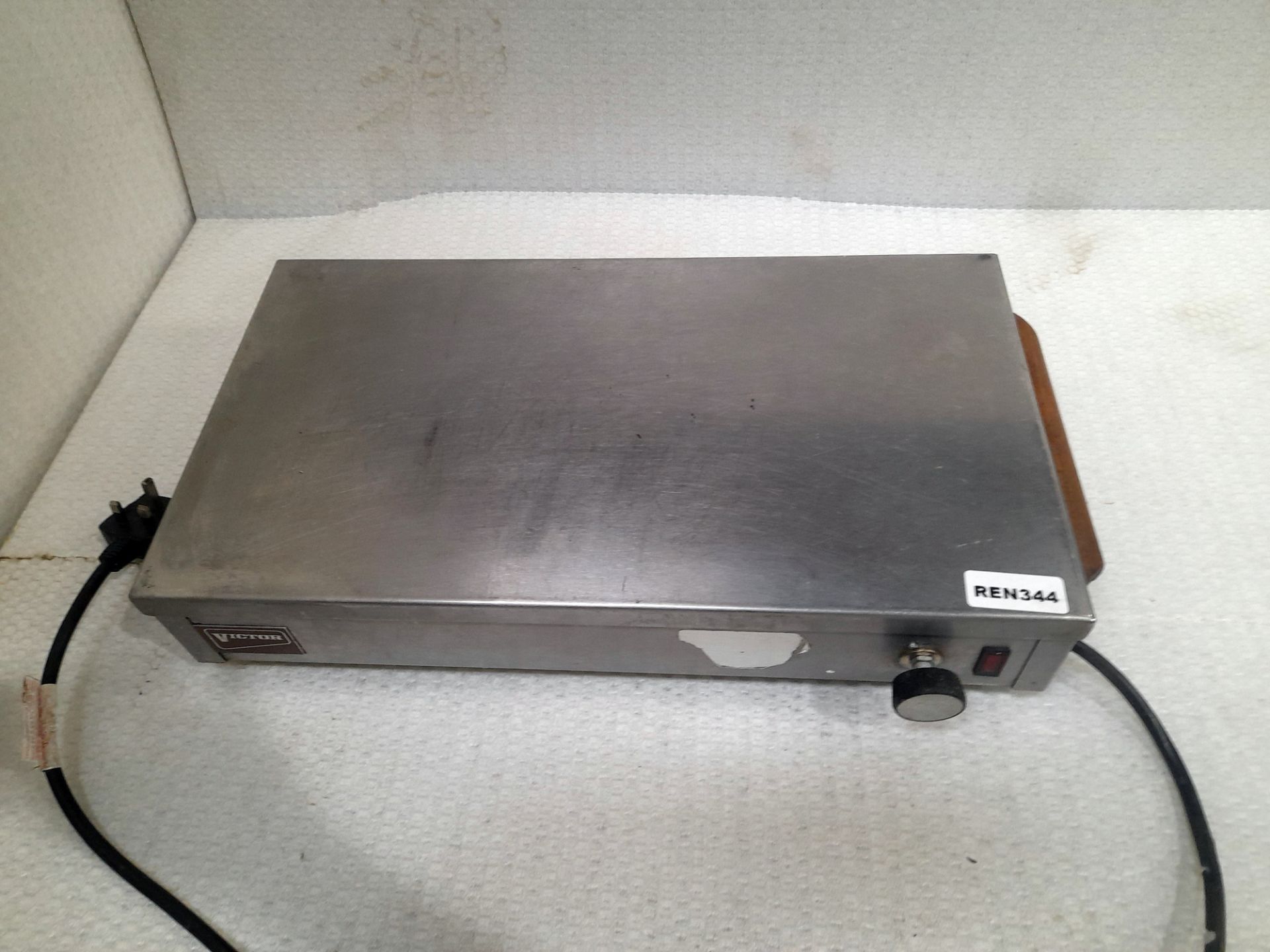 1 x Victor Hot Plate - Food Warming Hot Plate - 240v - Image 2 of 4