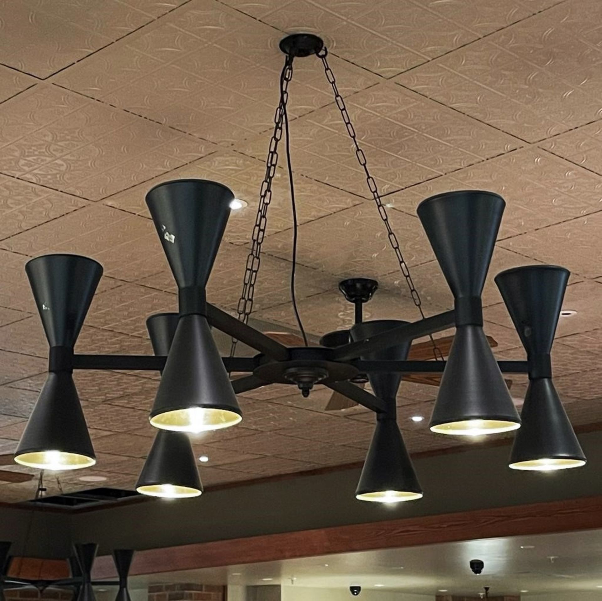 1 x Large and Impressive Commercial 6-Arm Chandelier Light Fitting With A Black & Gold Finish - - Image 3 of 3